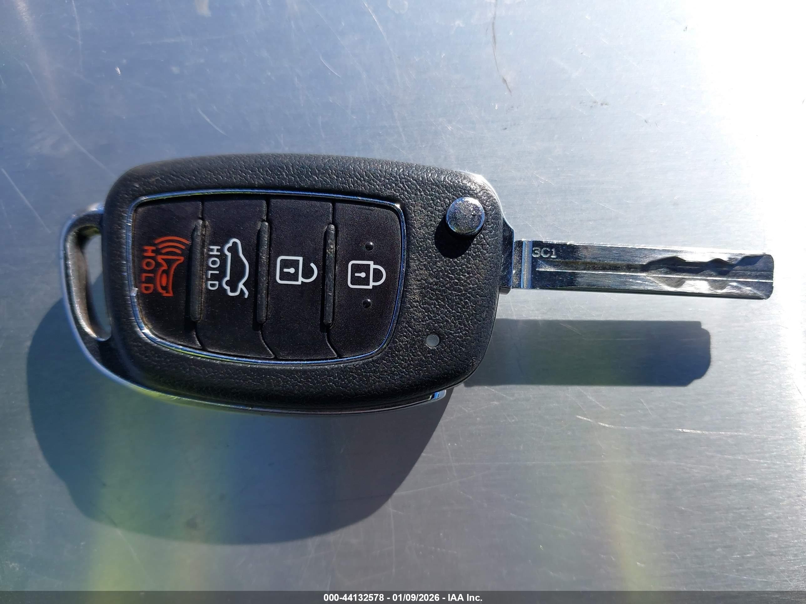 HYUNDAI SONATA image 11