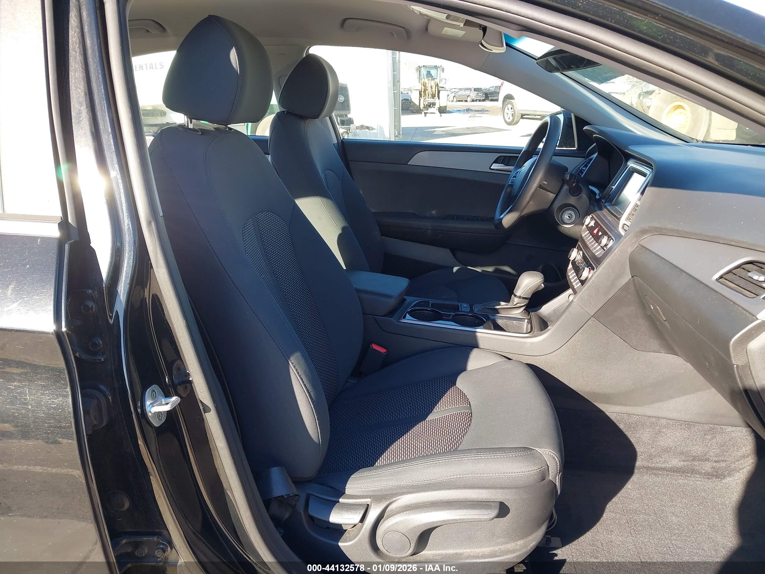 HYUNDAI SONATA image 5