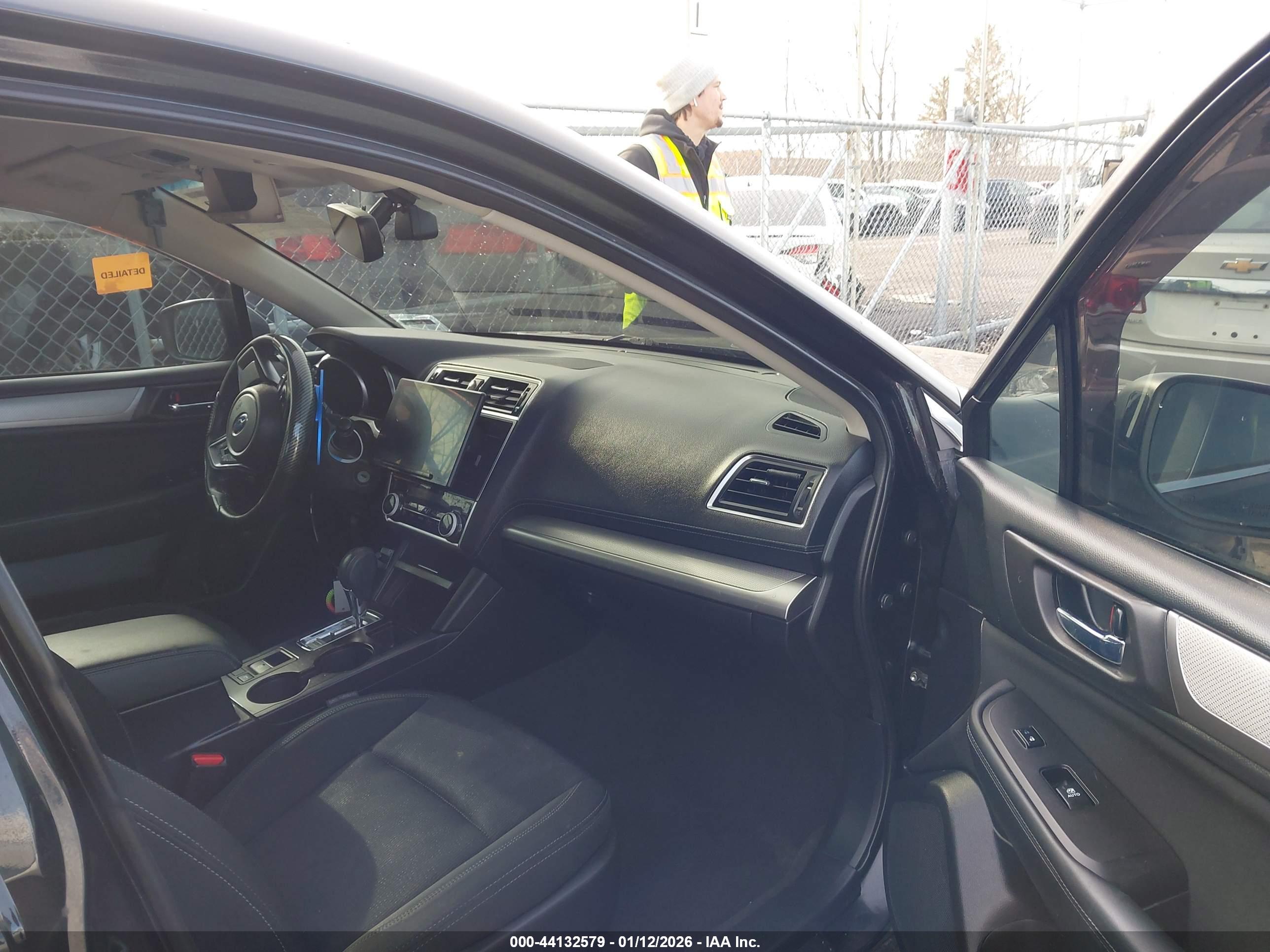 SUBARU LEGACY image 5