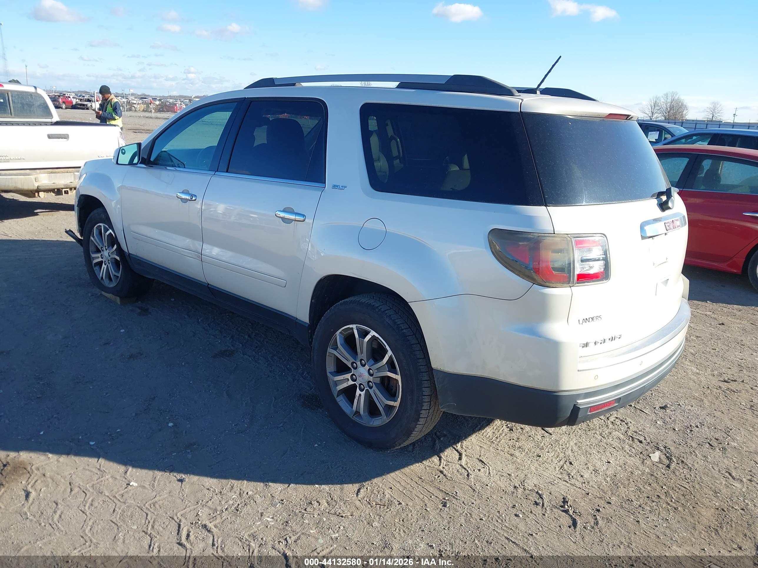 GMC ACADIA image 3