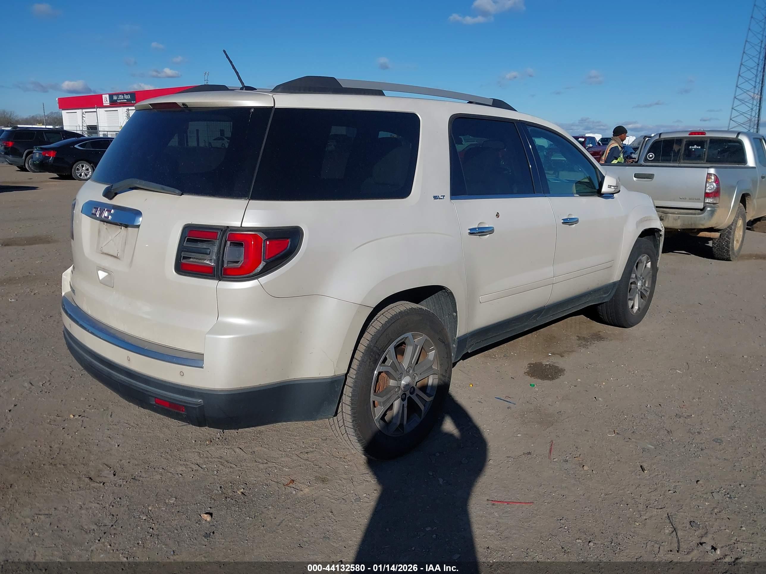 GMC ACADIA image 4