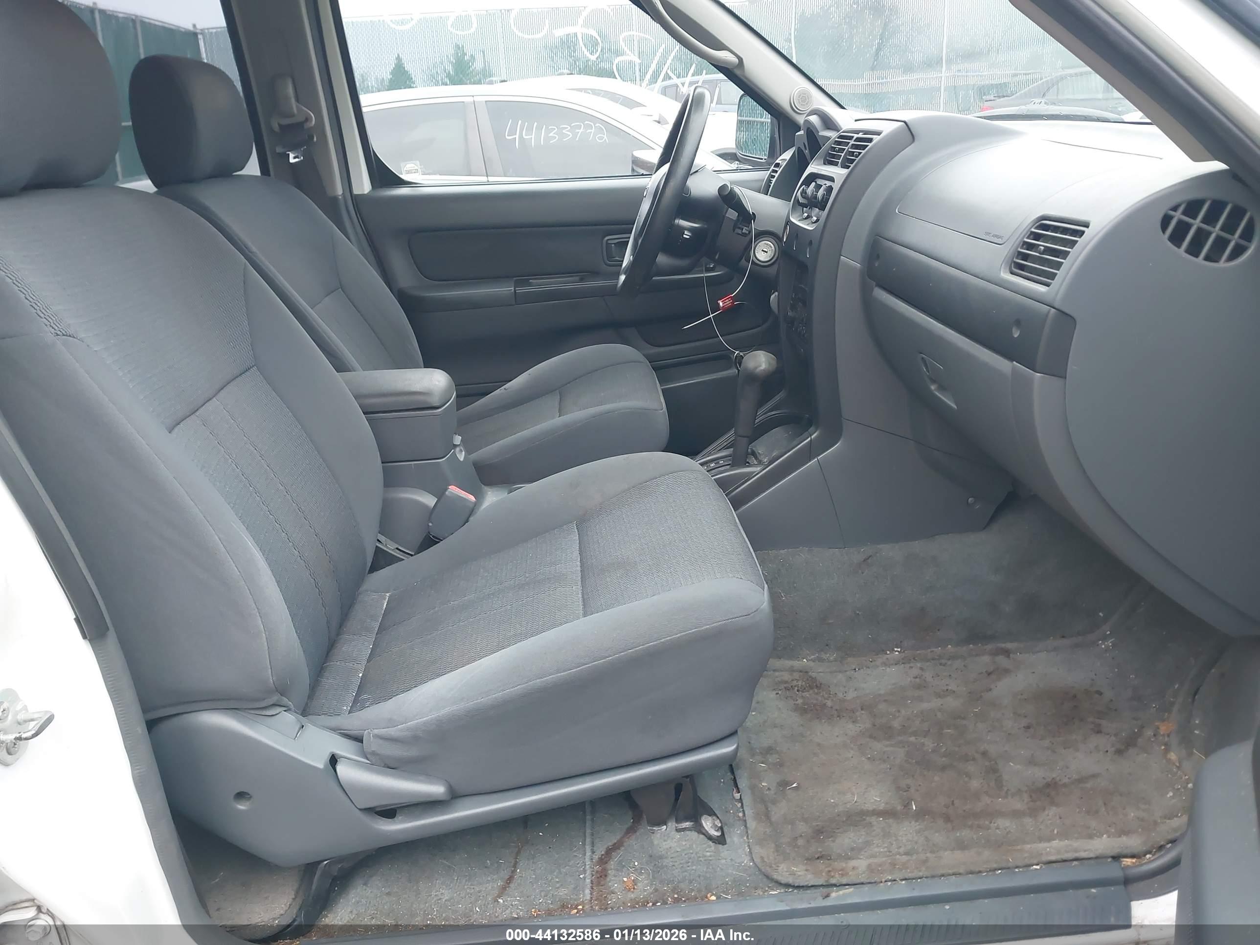 NISSAN FRONTIER image 5