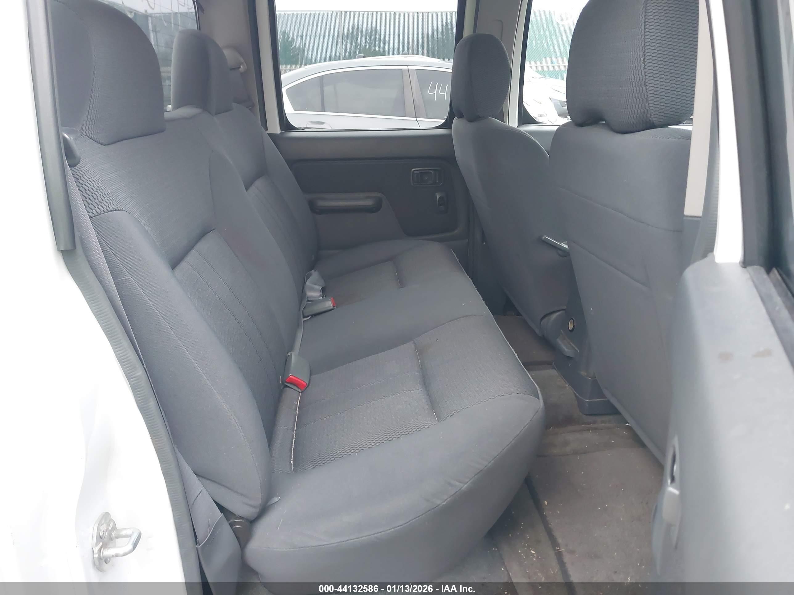 NISSAN FRONTIER image 8