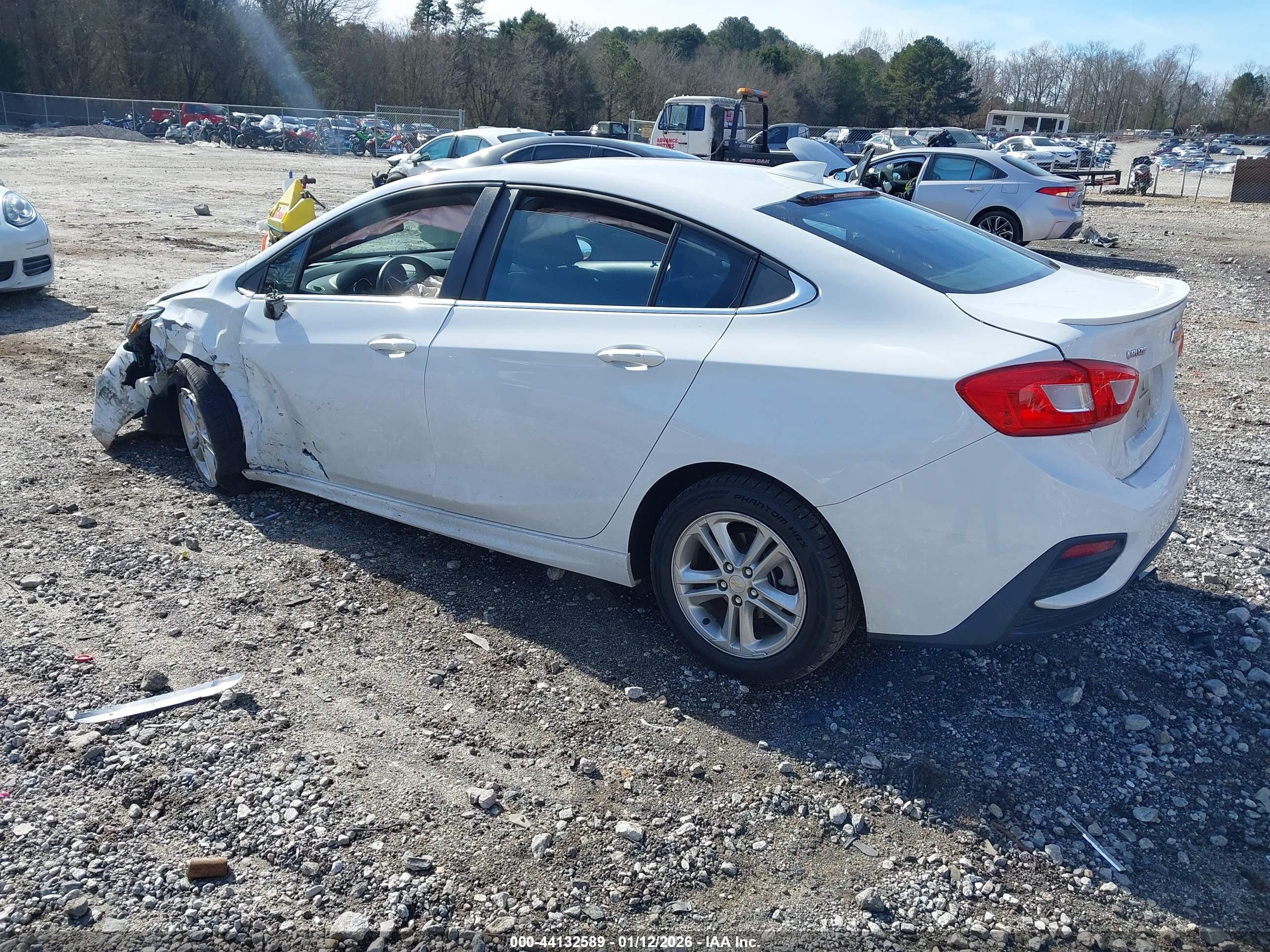 CHEVROLET CRUZE image 3