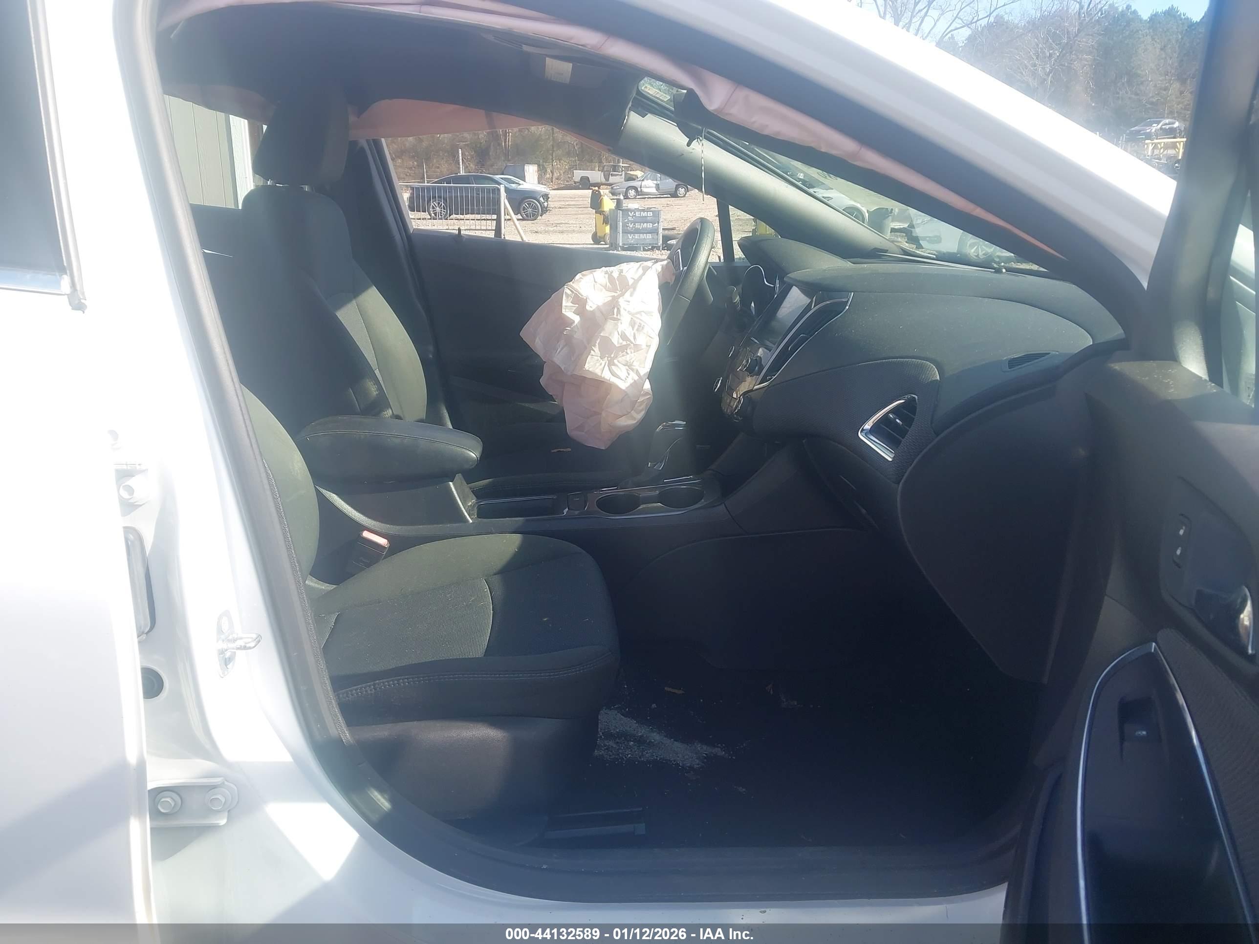 CHEVROLET CRUZE image 5