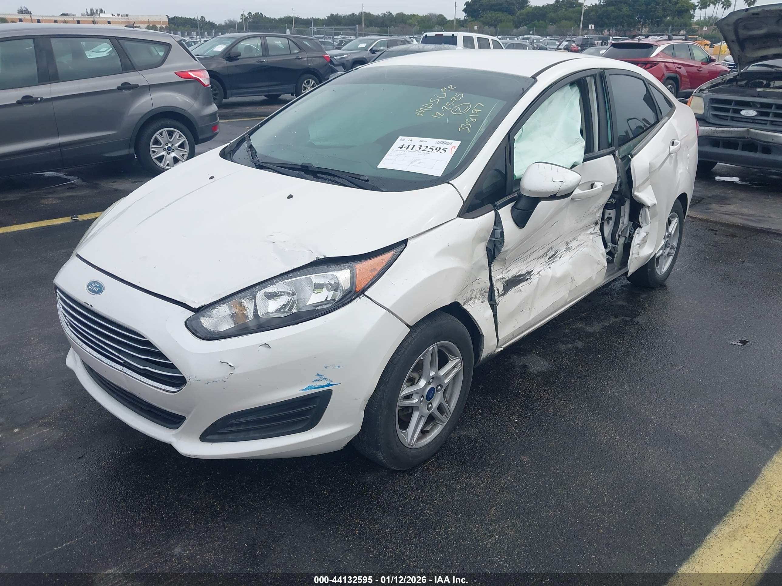 FORD FIESTA image 6