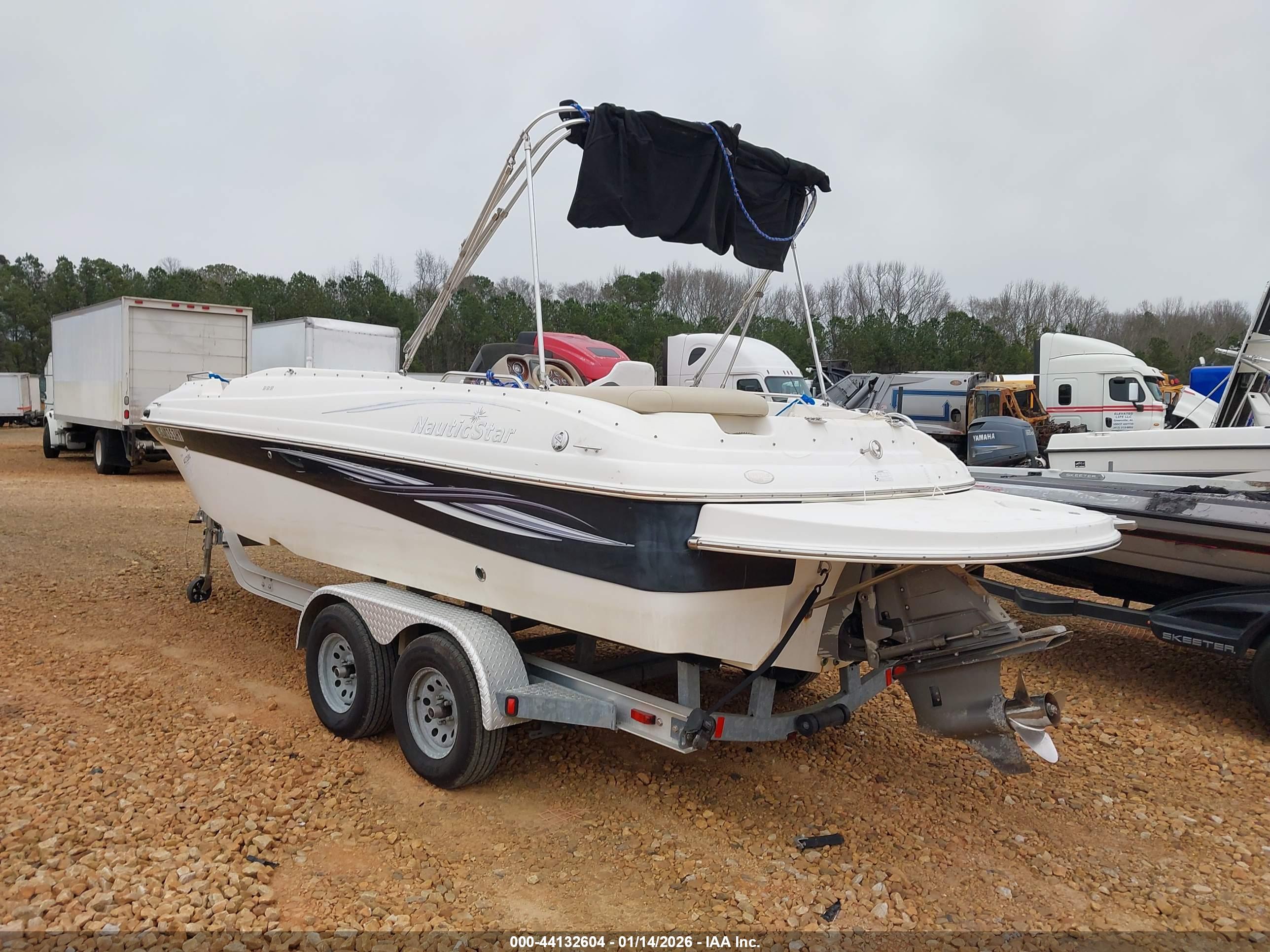 NAUTICSTAR BOAT image 3