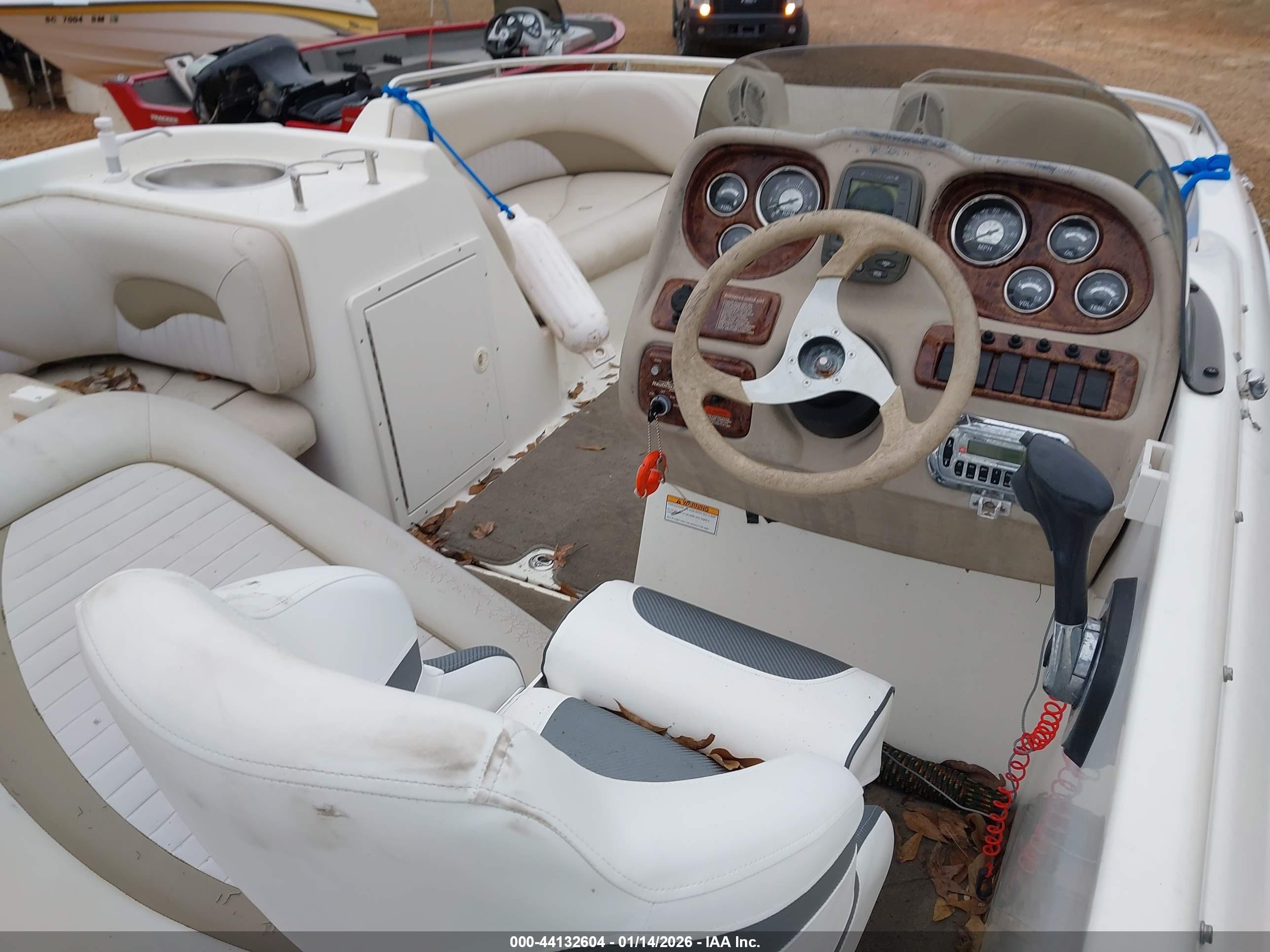 NAUTICSTAR BOAT image 5