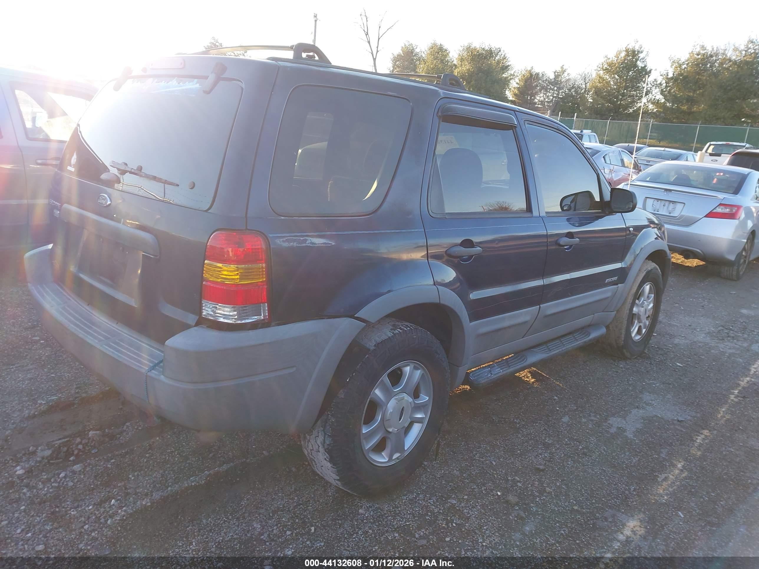 FORD ESCAPE image 4