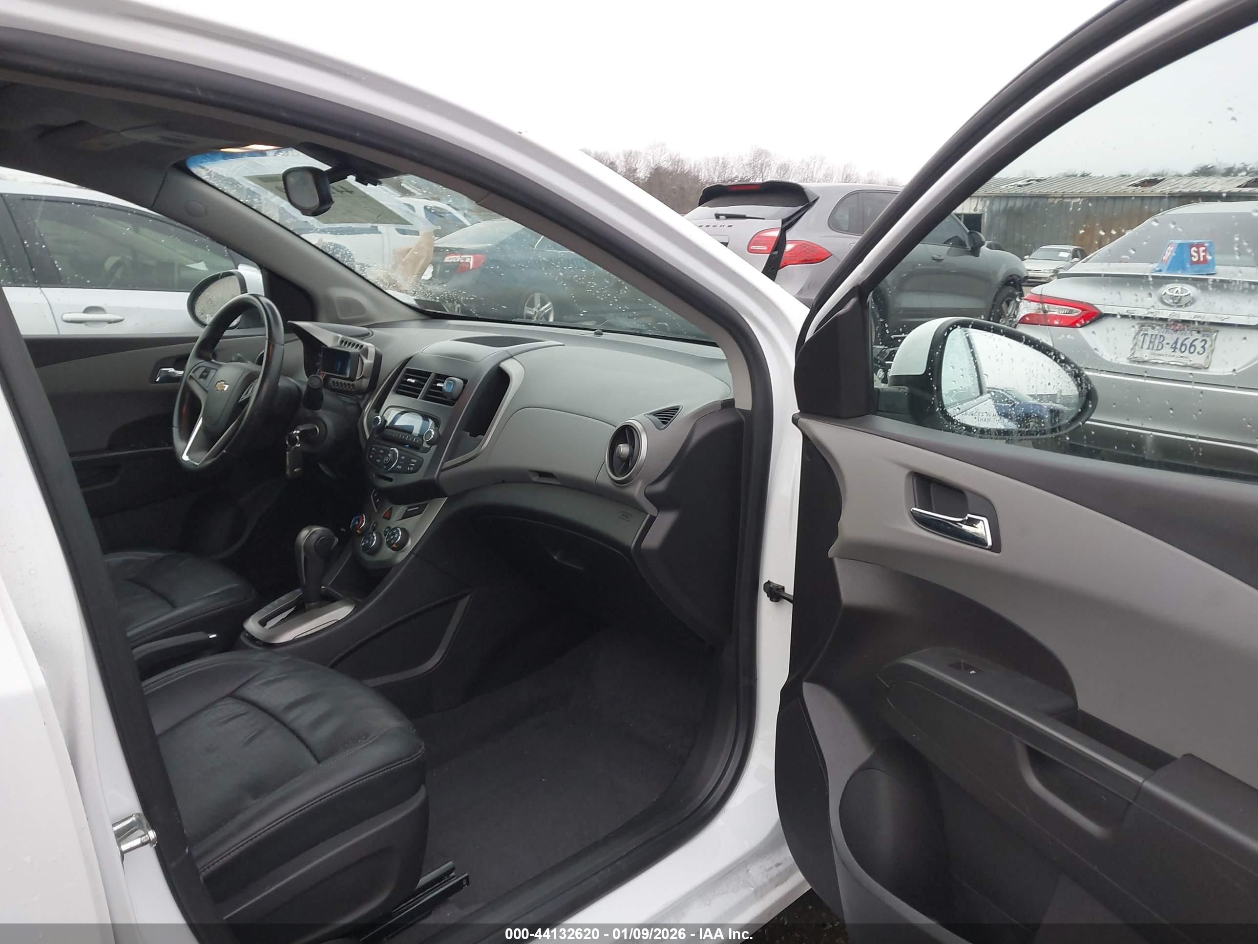 CHEVROLET SONIC image 5
