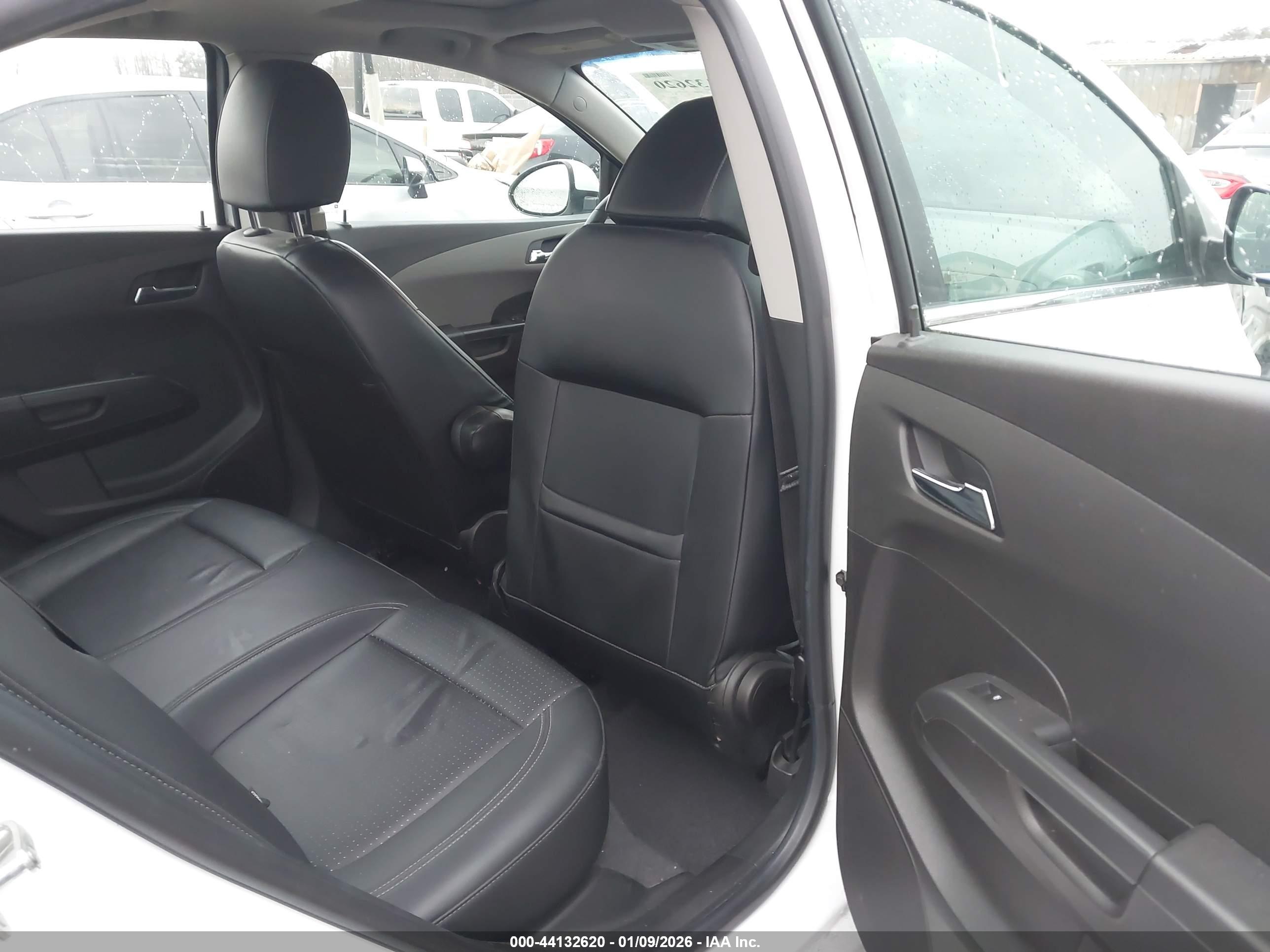 CHEVROLET SONIC image 8