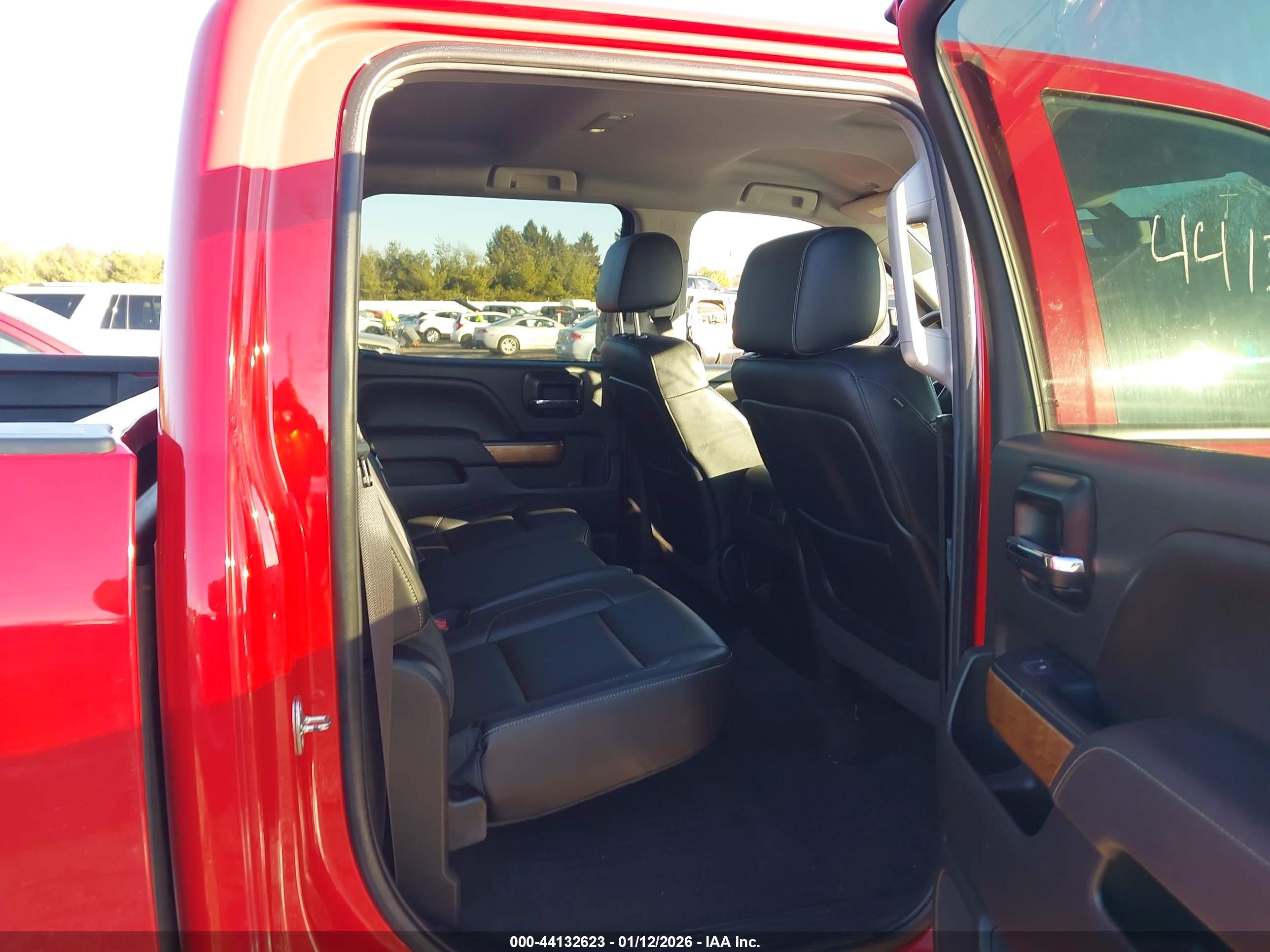 CHEVROLET SILVERADO image 8