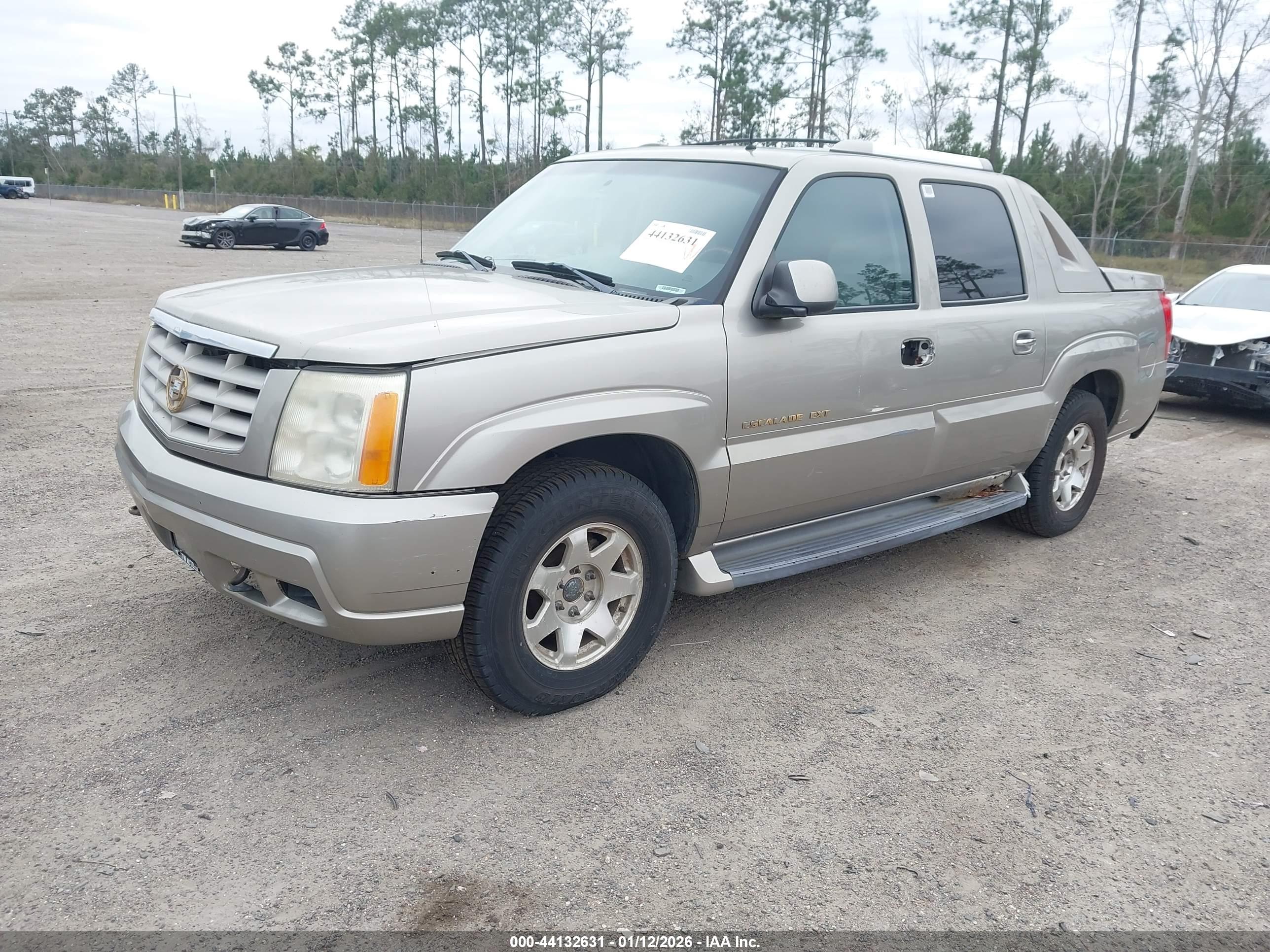 CADILLAC ESCALADE image 2
