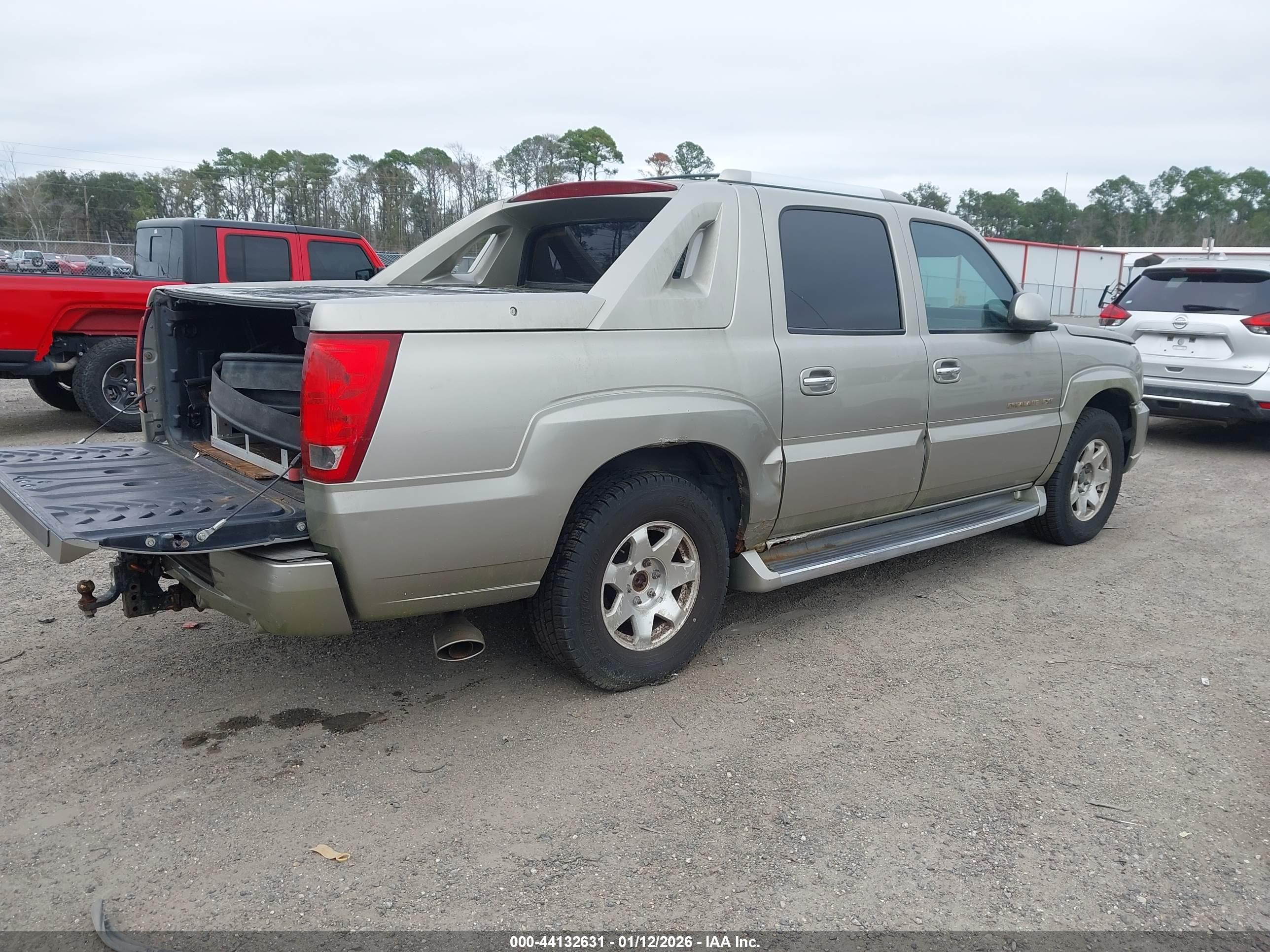 CADILLAC ESCALADE image 4