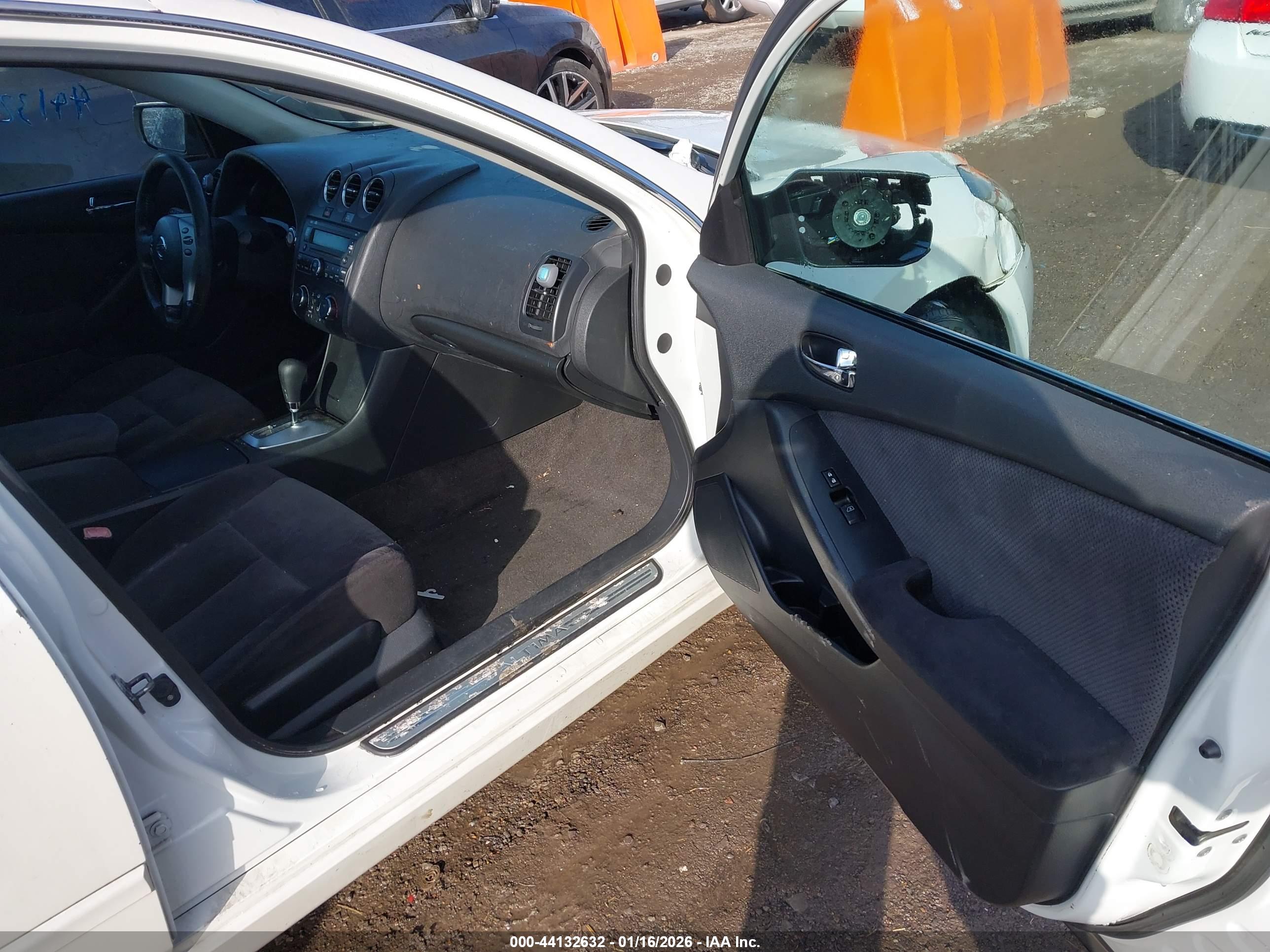 NISSAN ALTIMA image 5