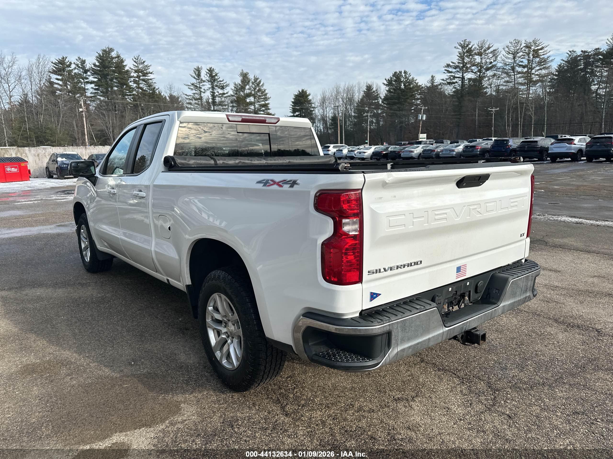 CHEVROLET SILVERADO image 3