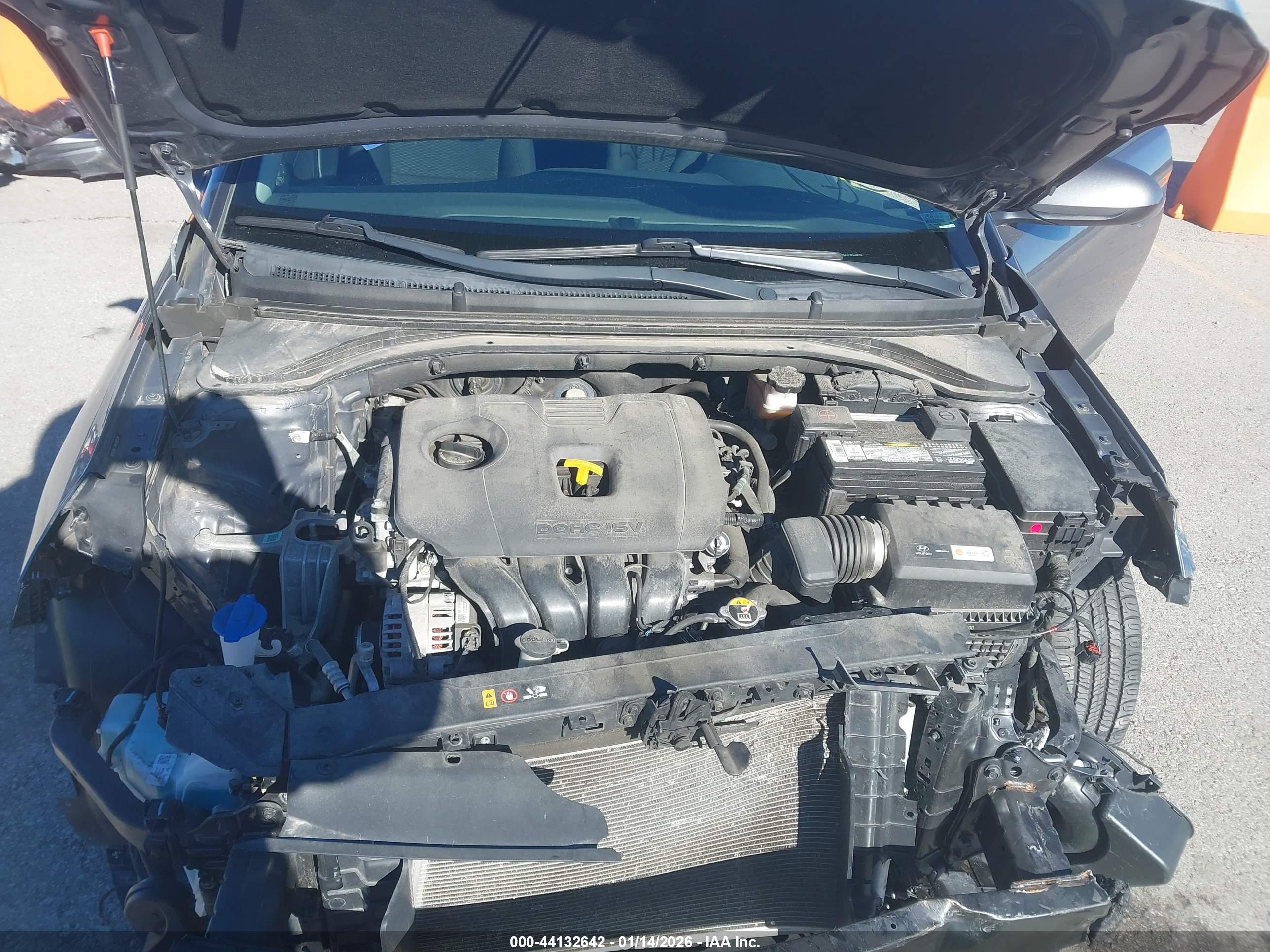 HYUNDAI ELANTRA image 10