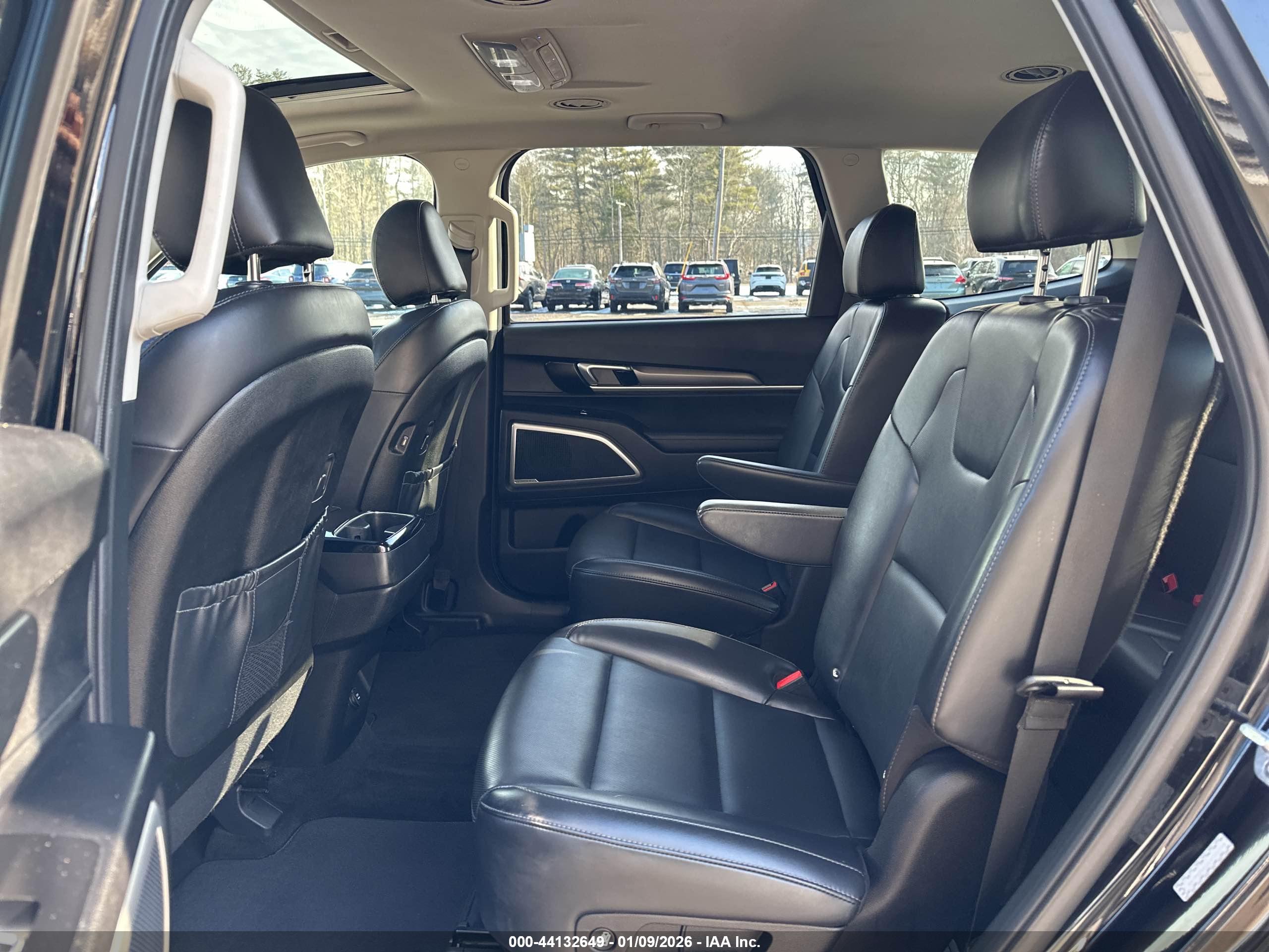 KIA TELLURIDE image 8
