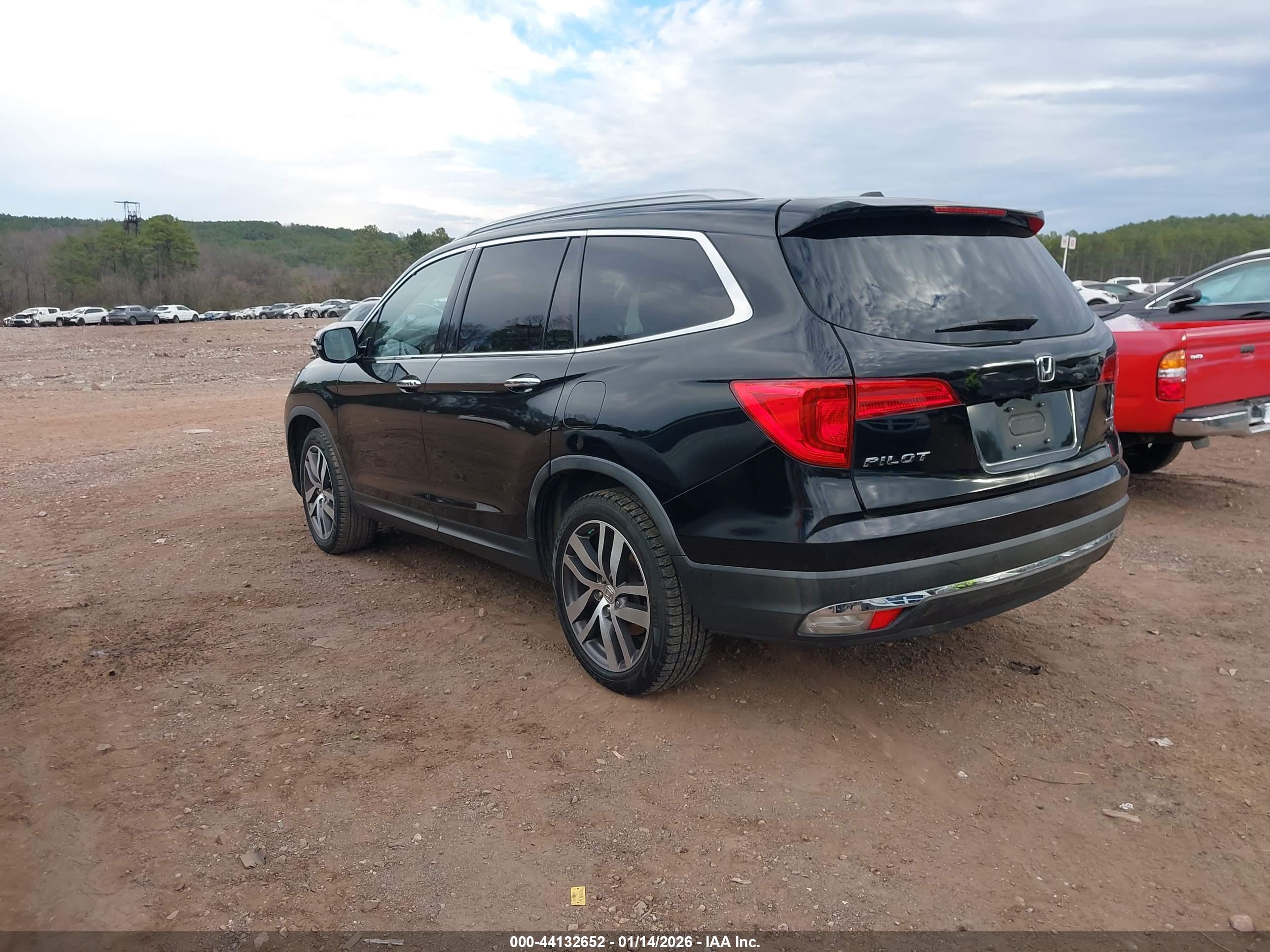 HONDA PILOT image 3