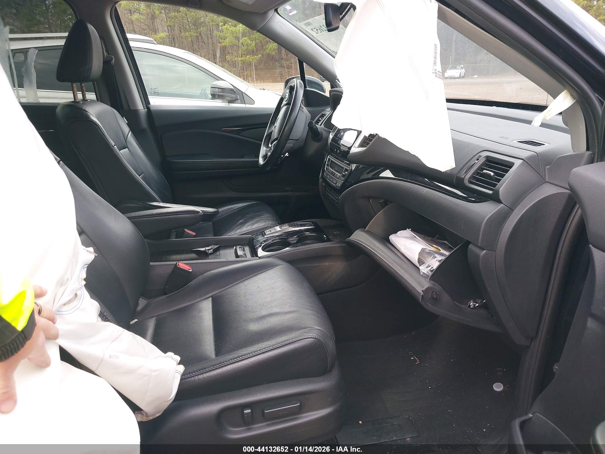 HONDA PILOT image 5