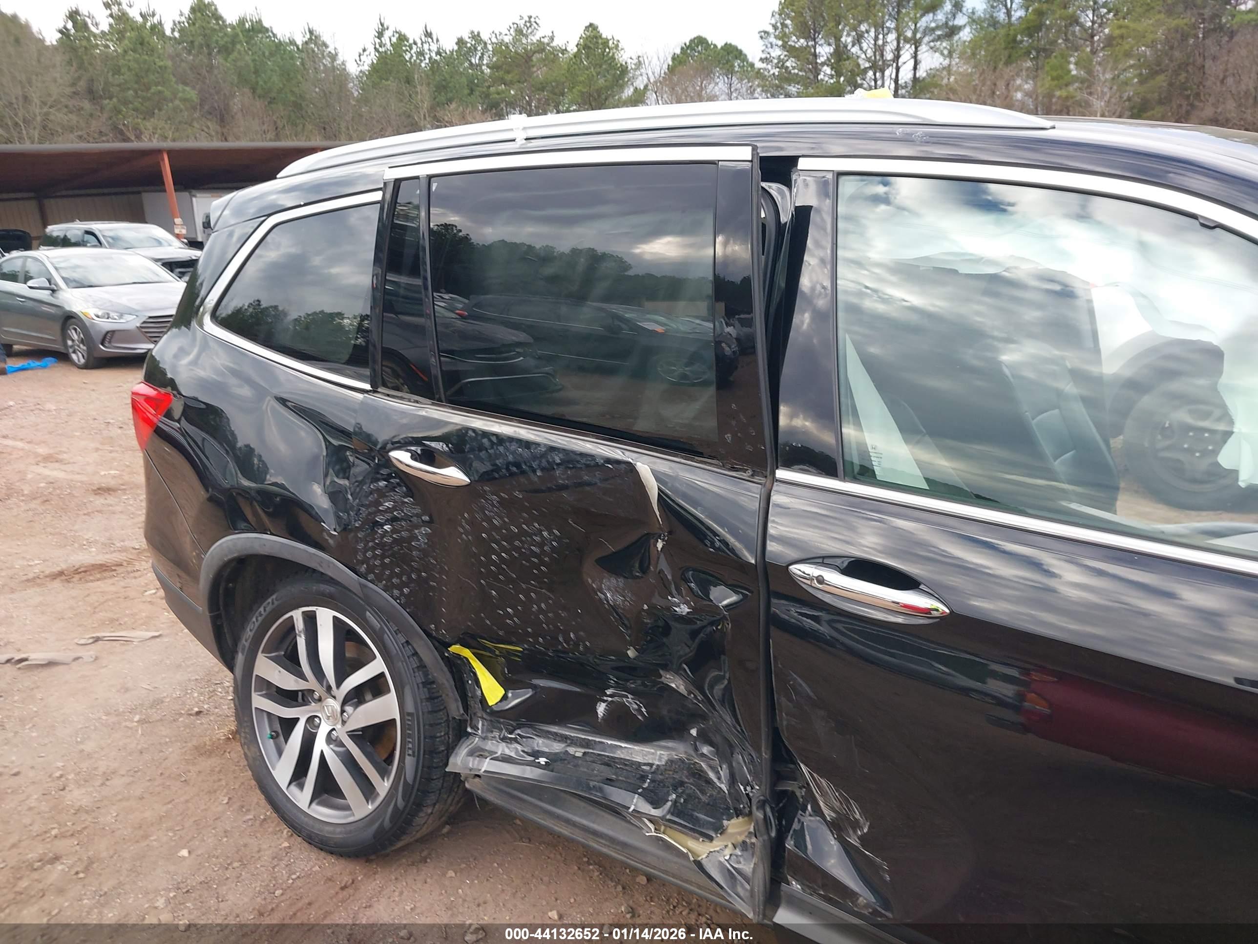HONDA PILOT image 6