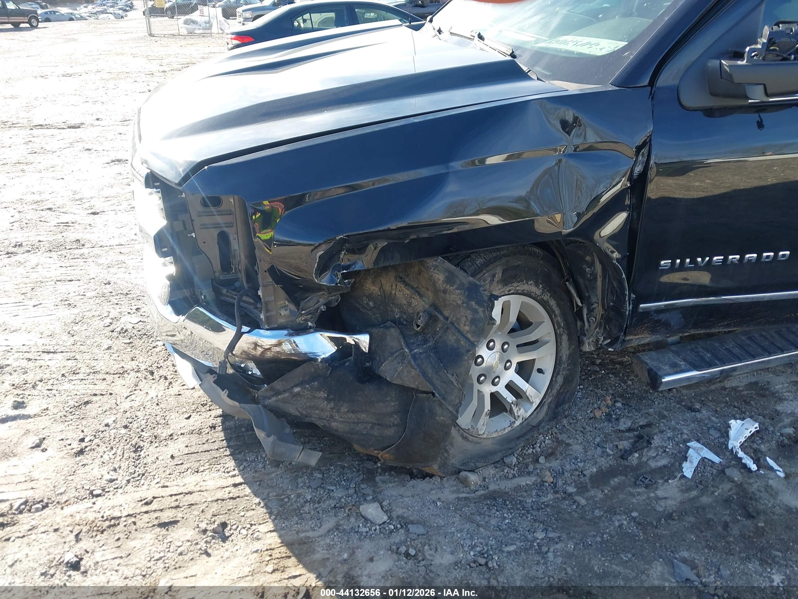 CHEVROLET SILVERADO image 6