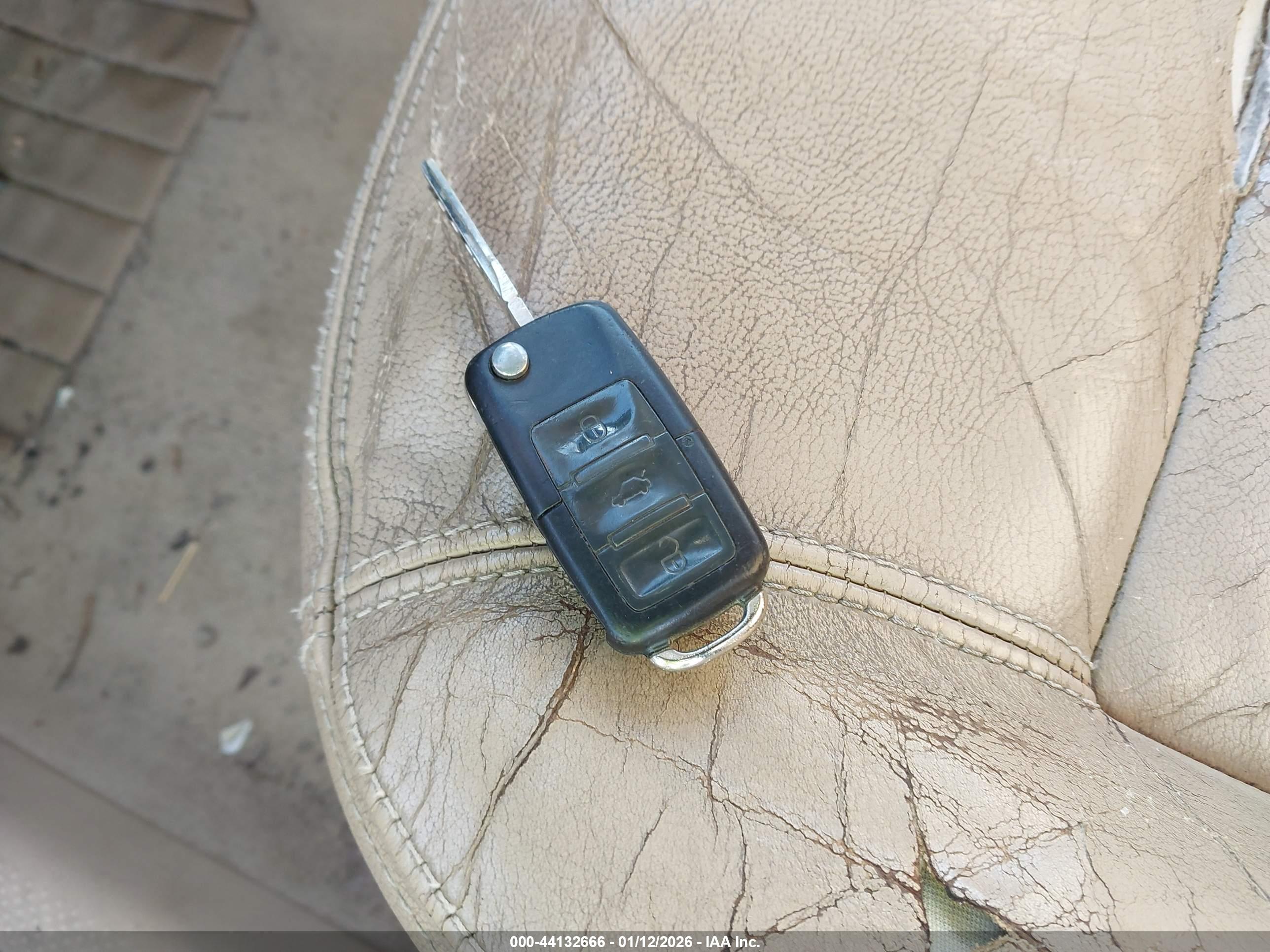 VOLKSWAGEN PASSAT image 11