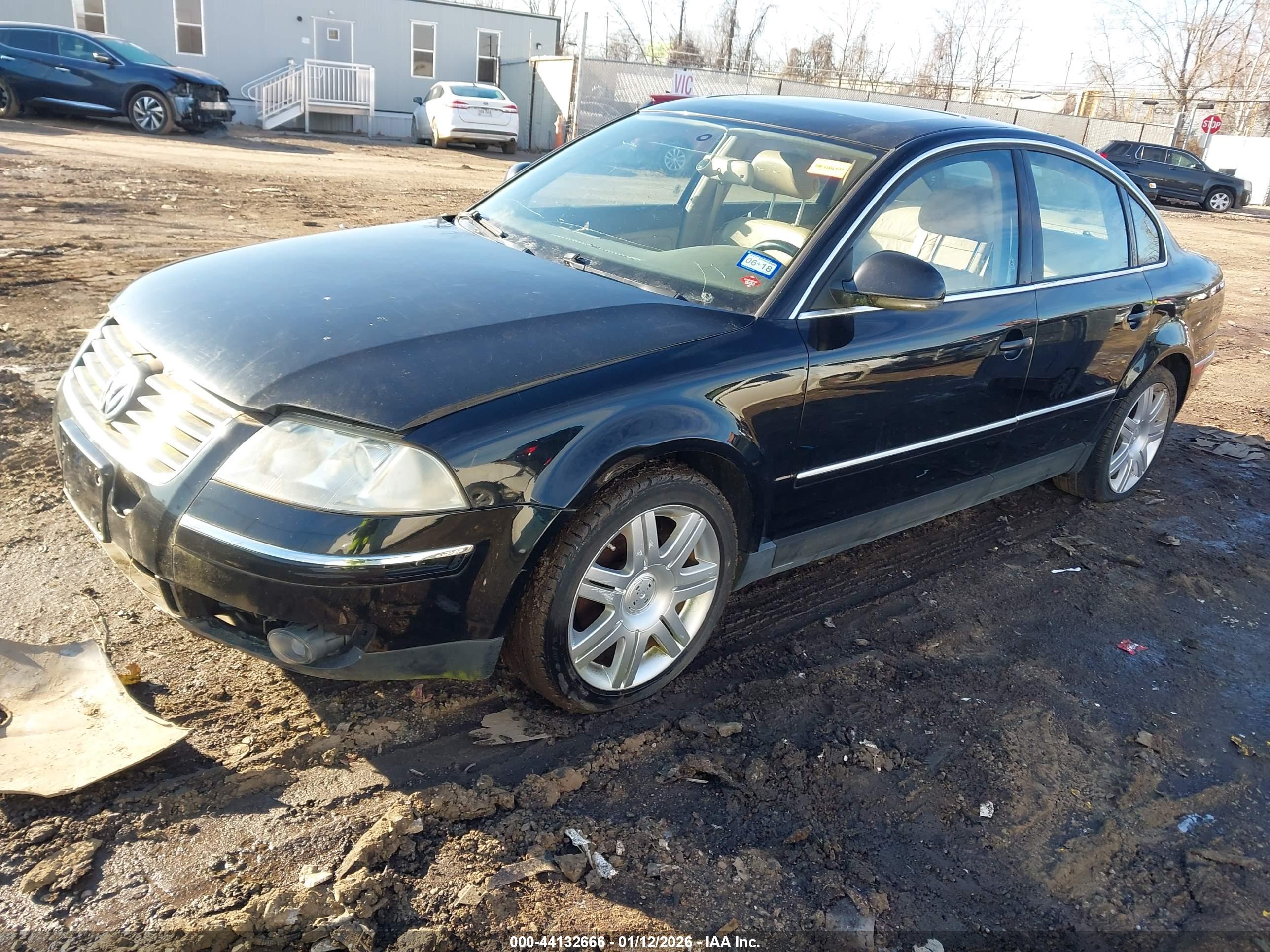 VOLKSWAGEN PASSAT image 2