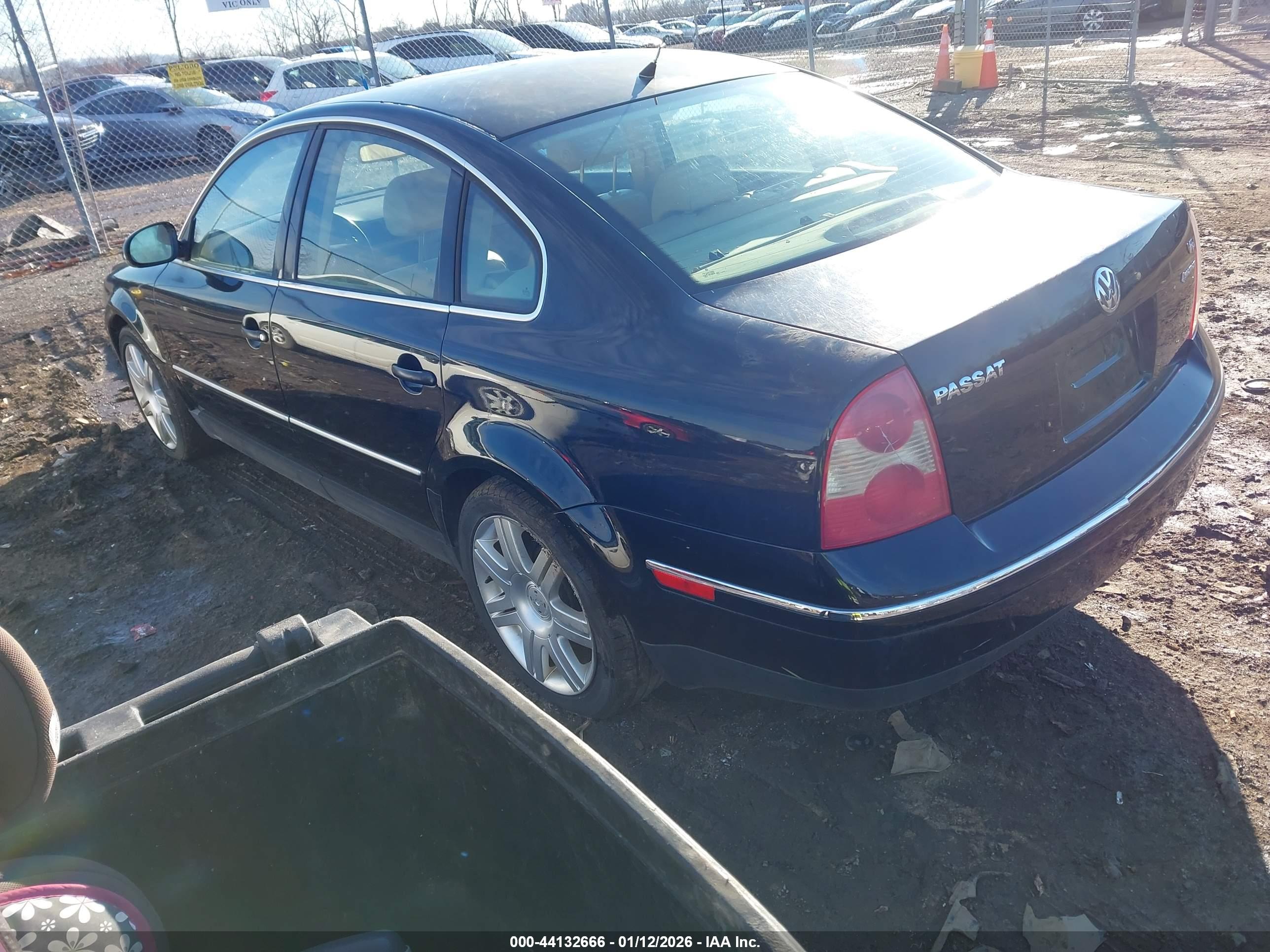 VOLKSWAGEN PASSAT image 3