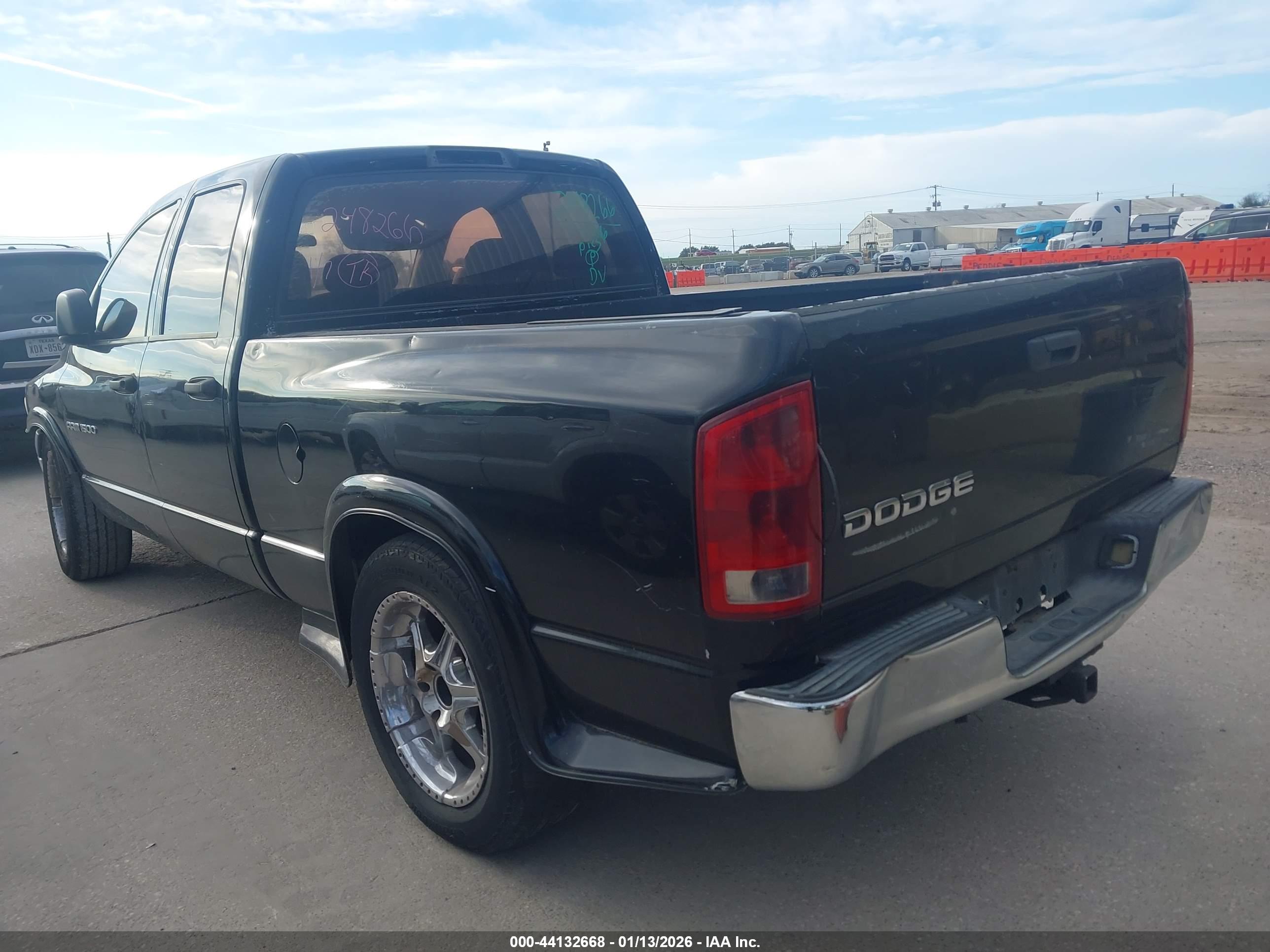DODGE RAM image 3