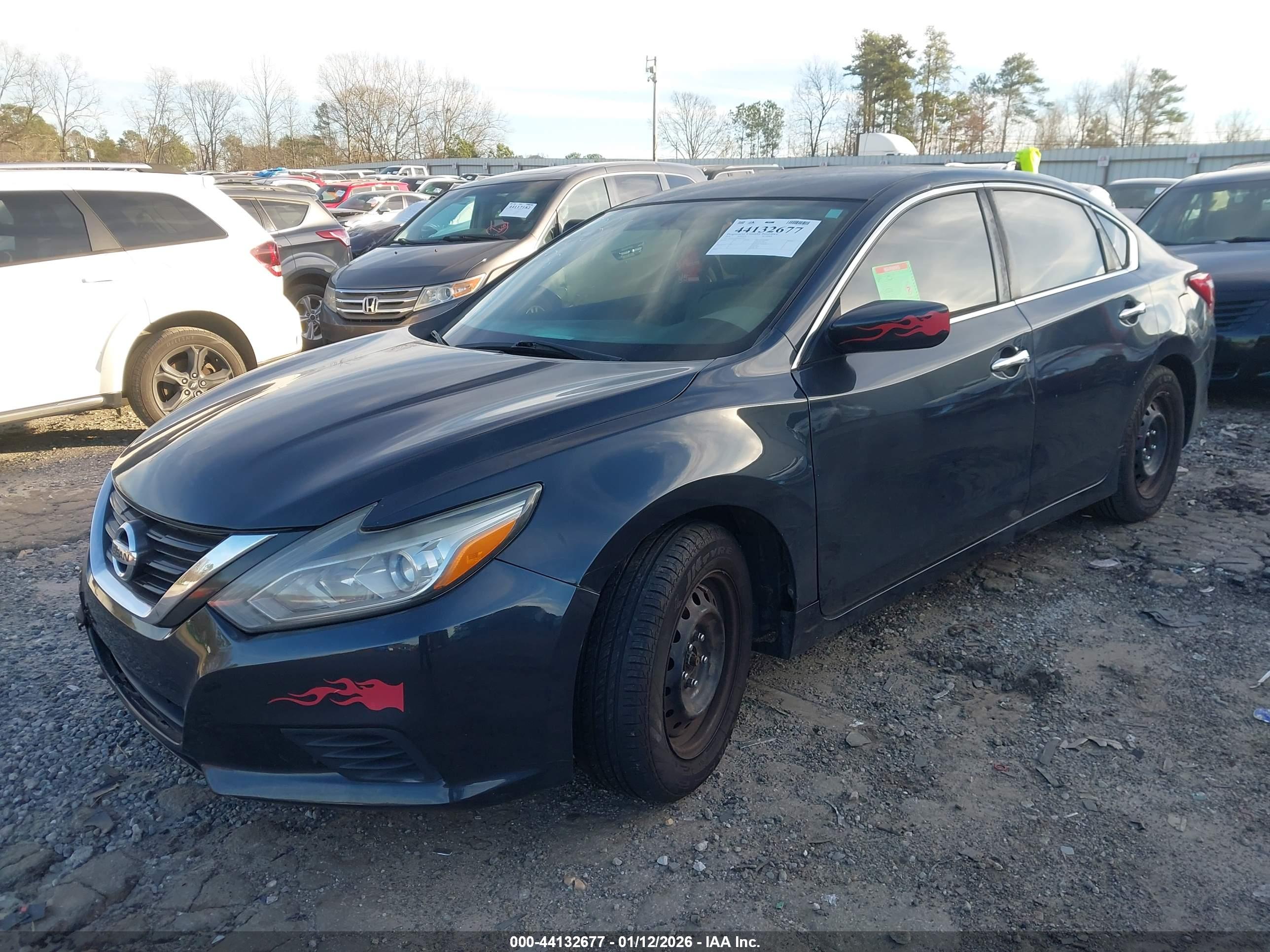 NISSAN ALTIMA image 2