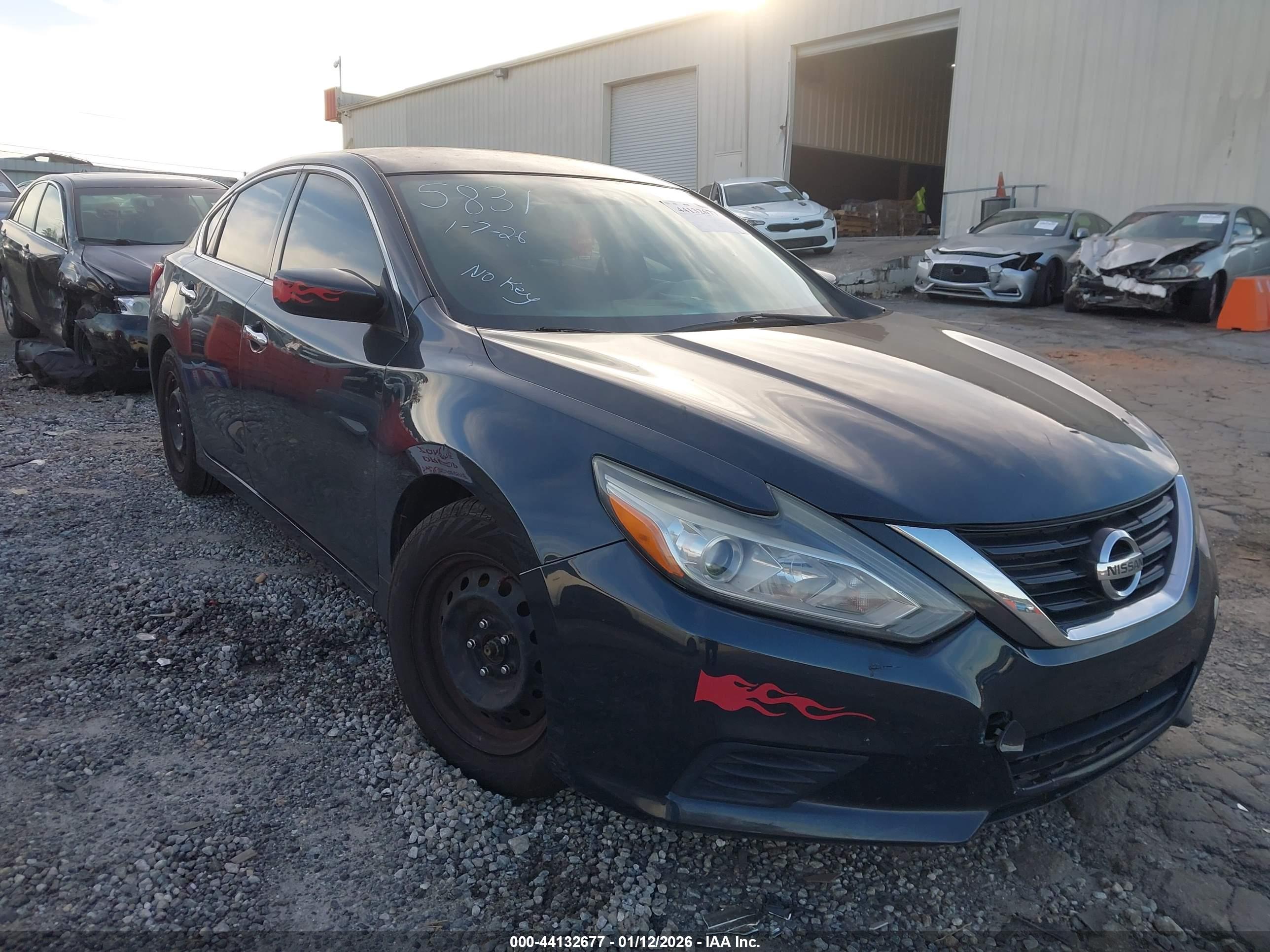 NISSAN ALTIMA image 6