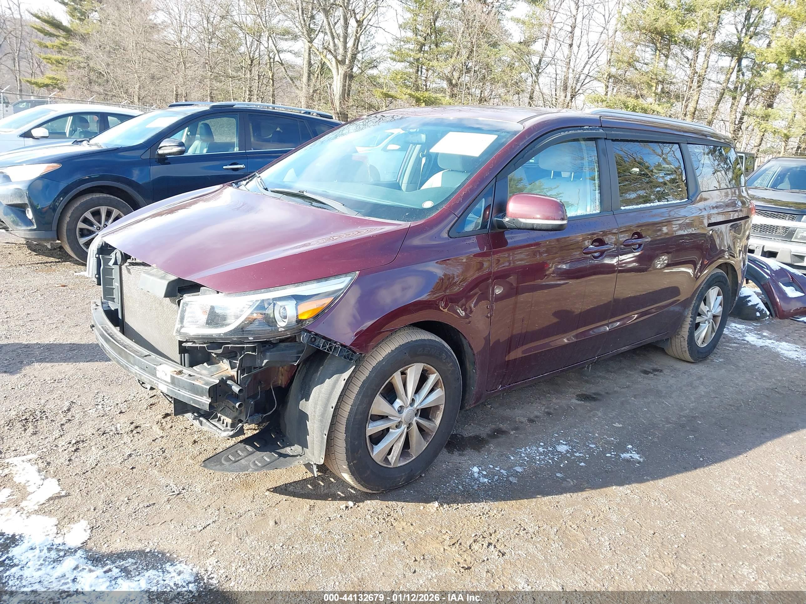 KIA SEDONA image 2