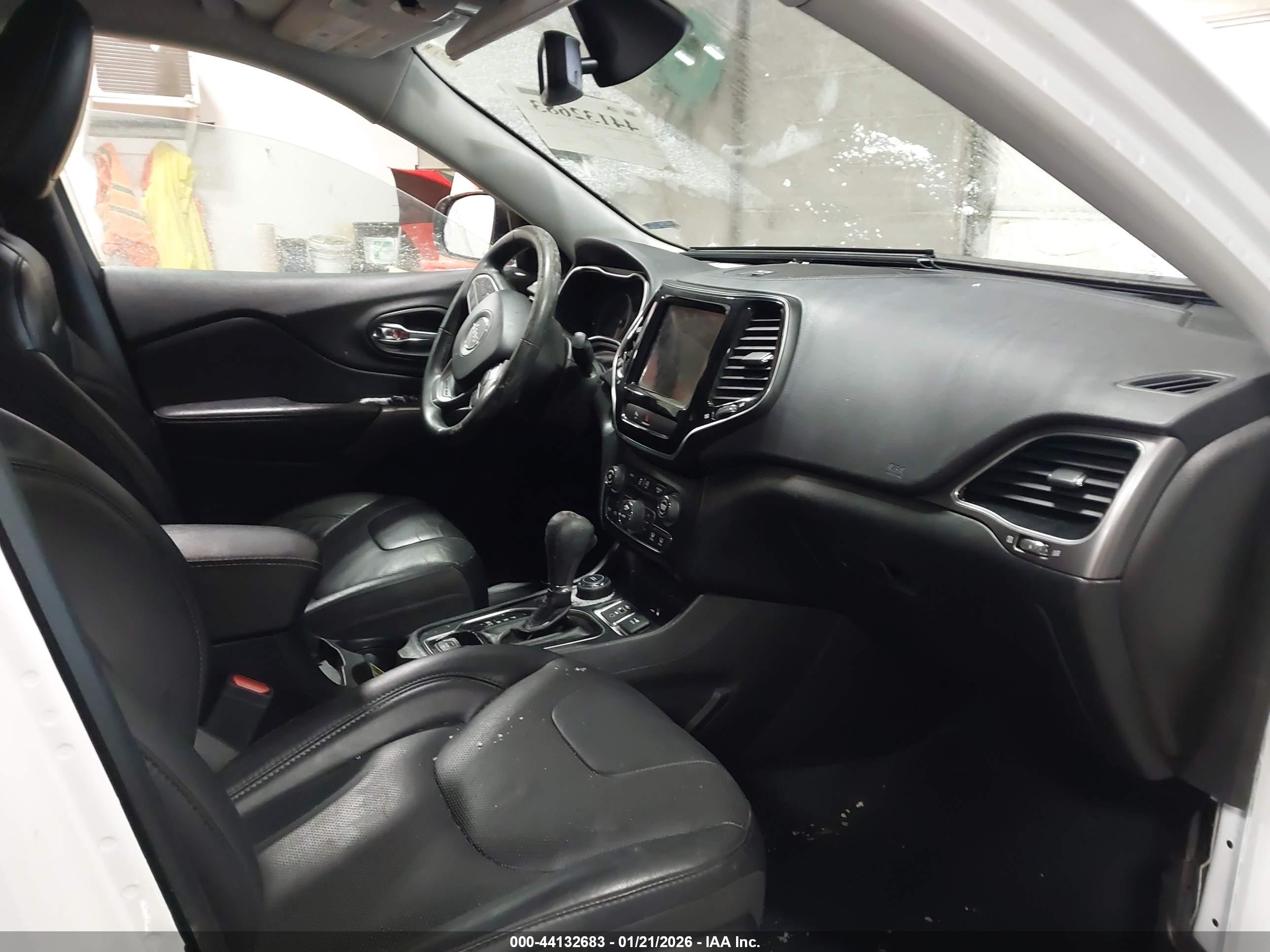 JEEP CHEROKEE image 5