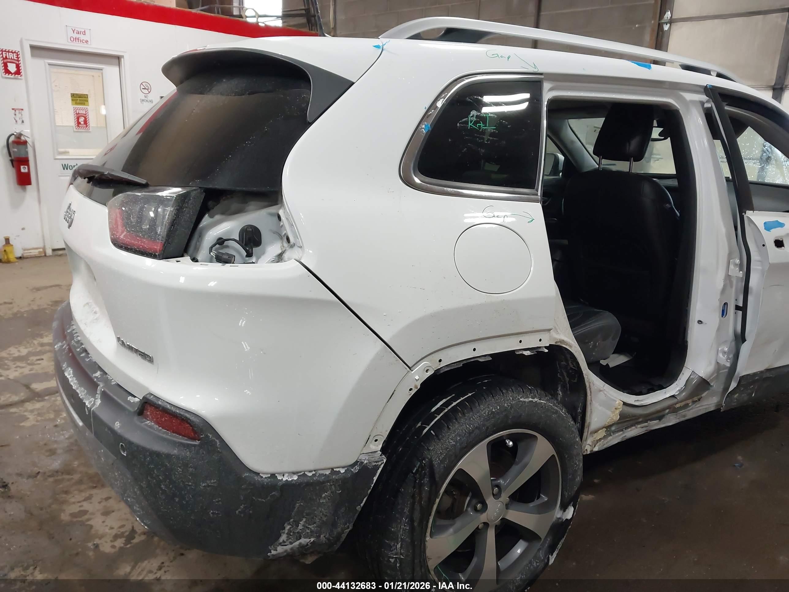 JEEP CHEROKEE image 6