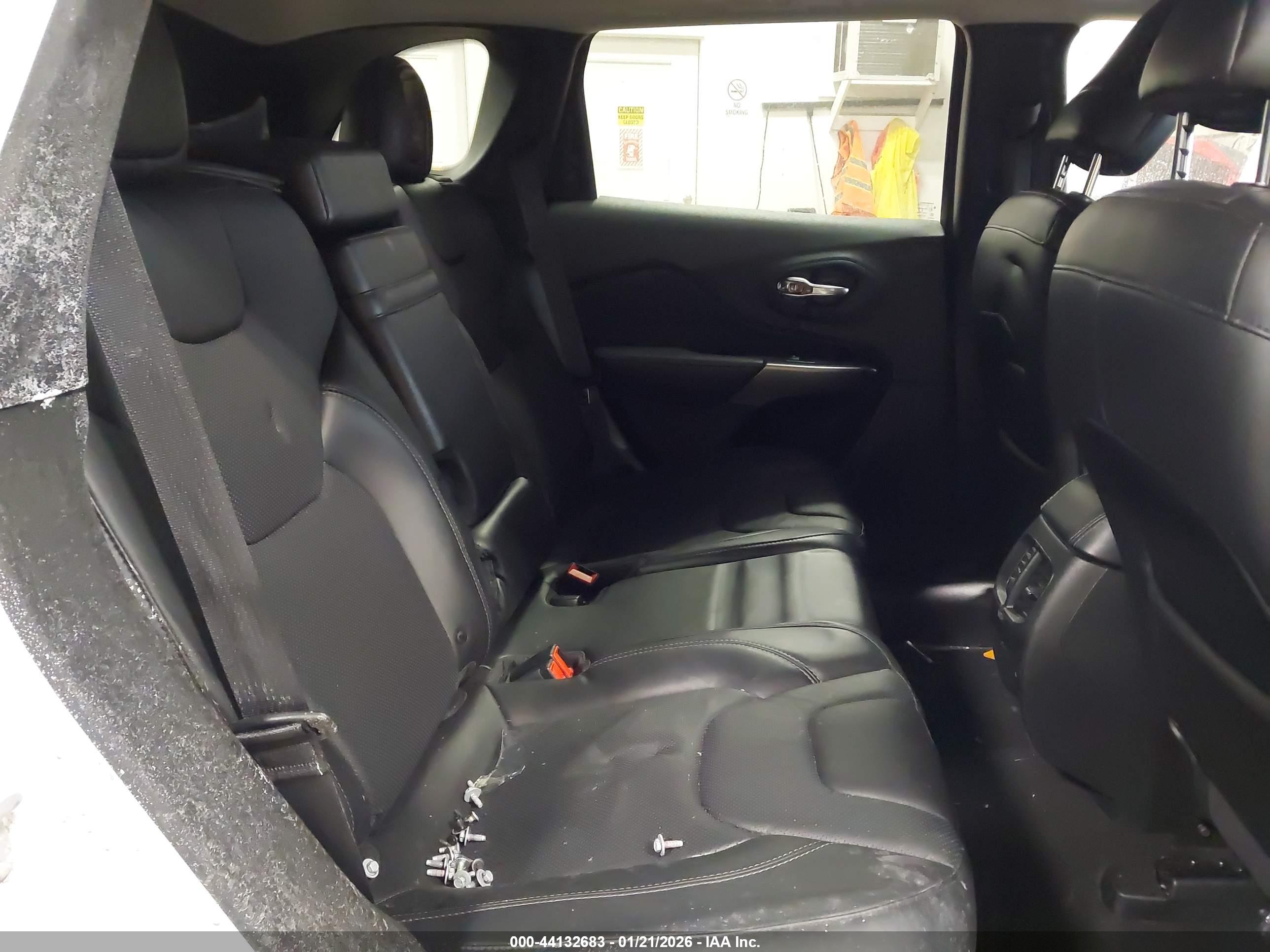 JEEP CHEROKEE image 8