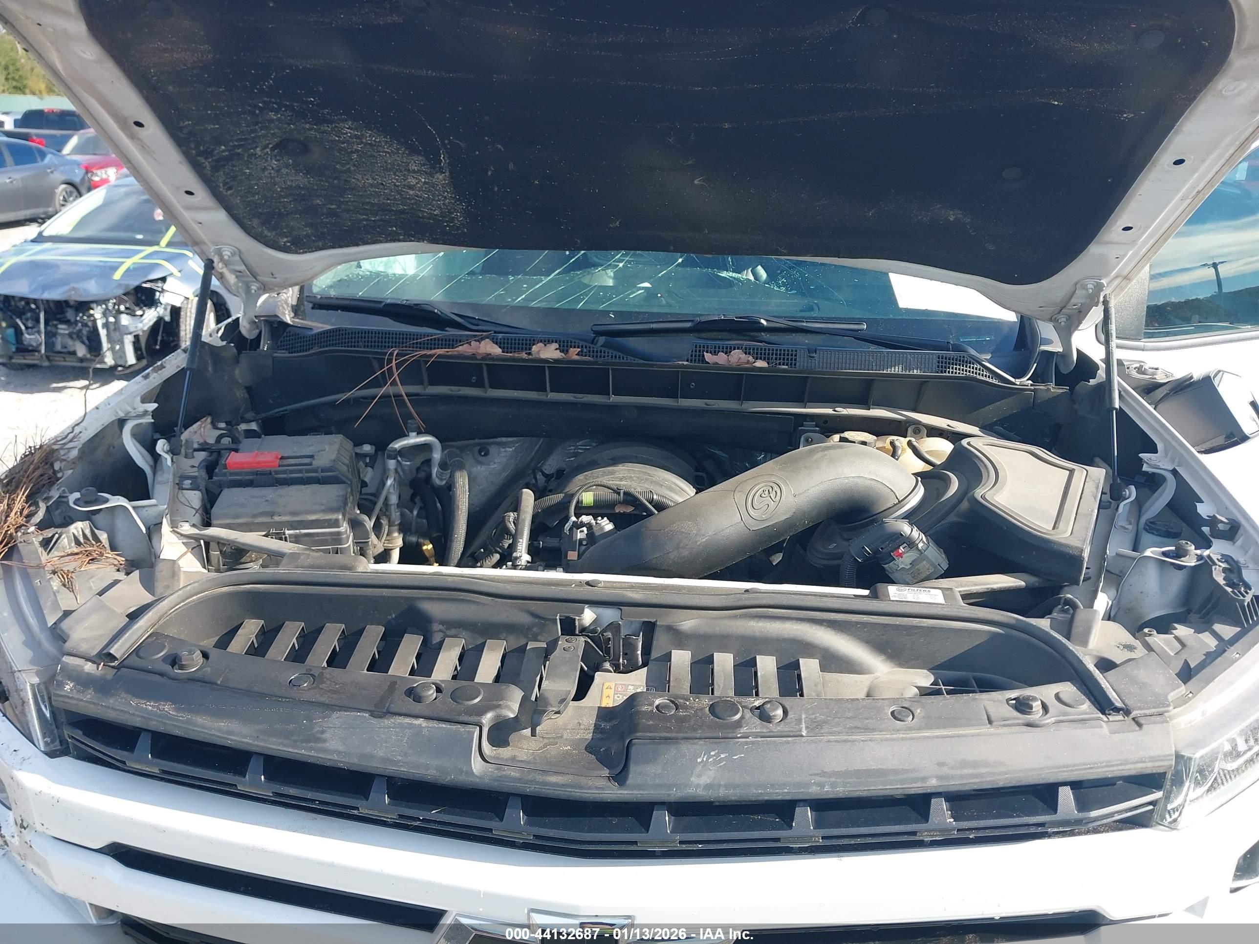 CHEVROLET SILVERADO image 10