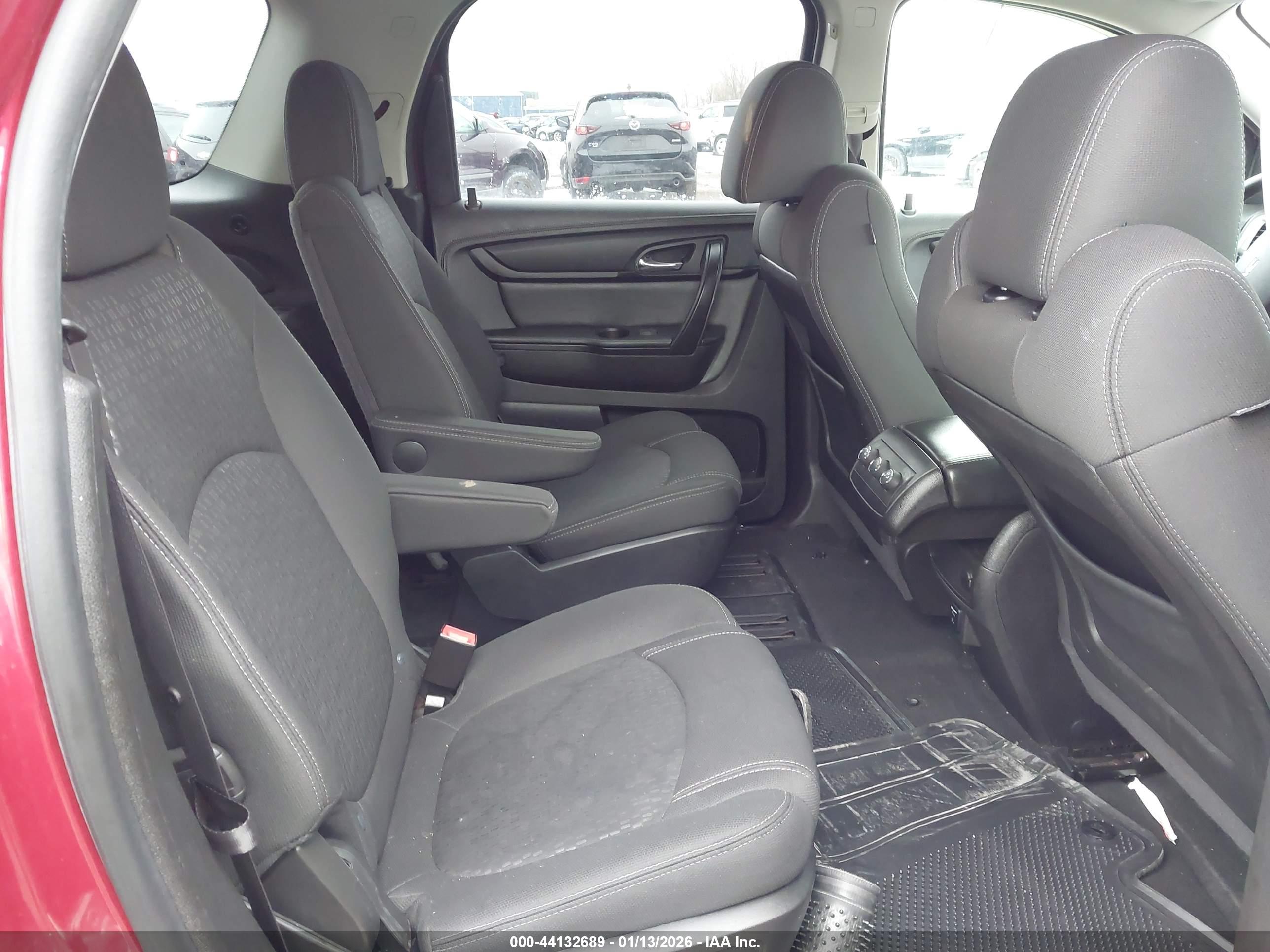 GMC ACADIA image 8