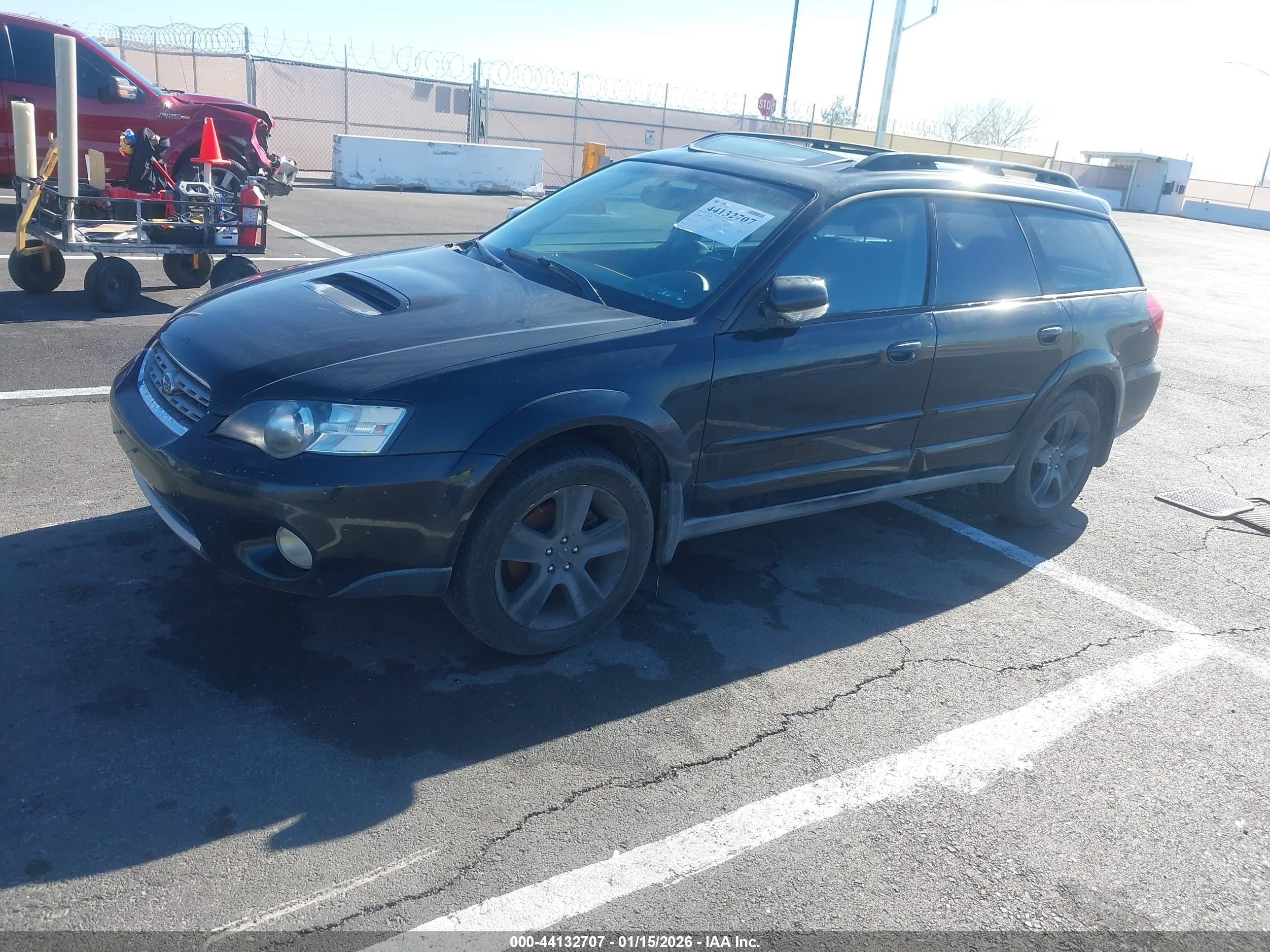 SUBARU OUTBACK image 2