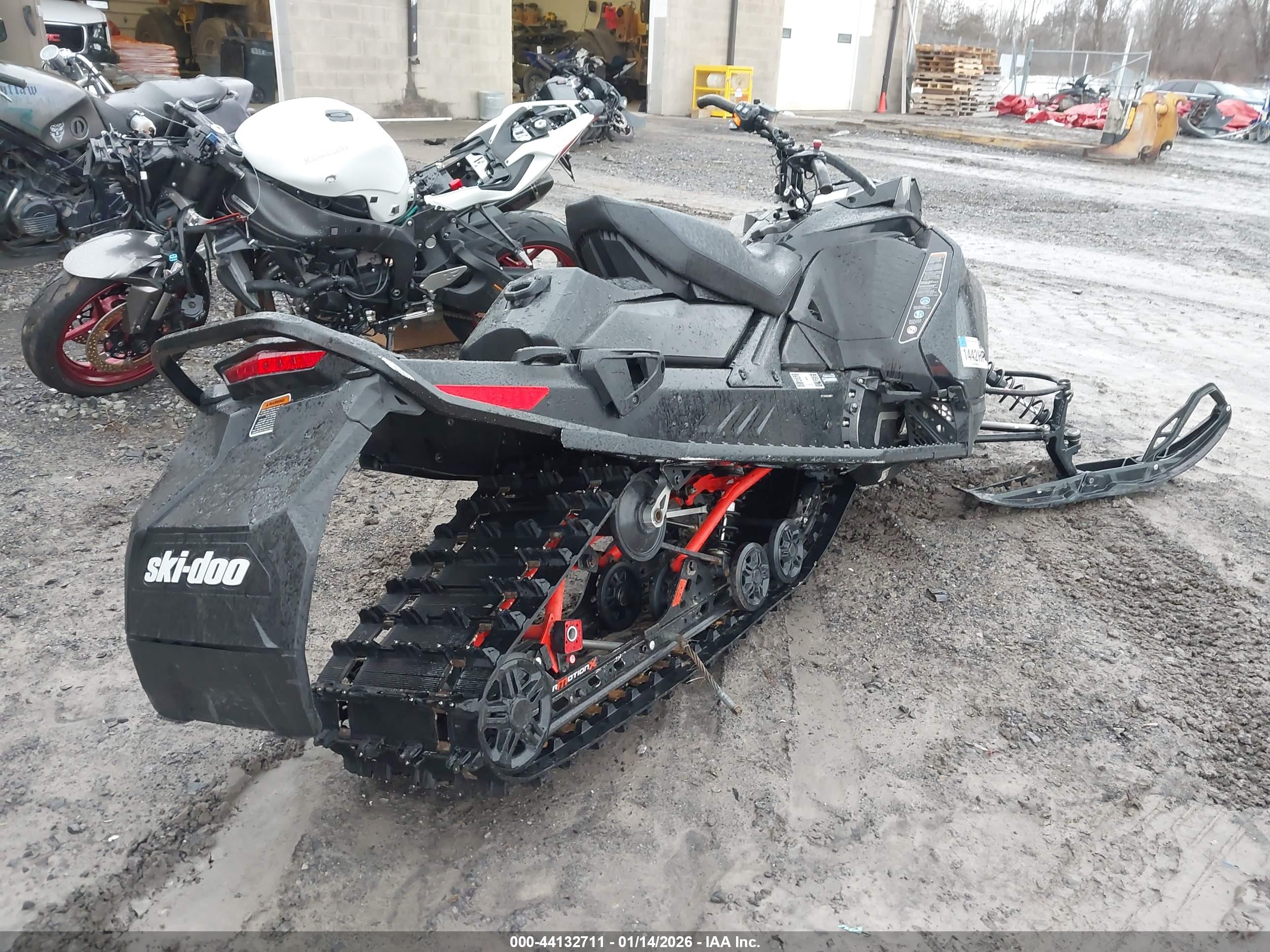SKID MXZTNT image 4