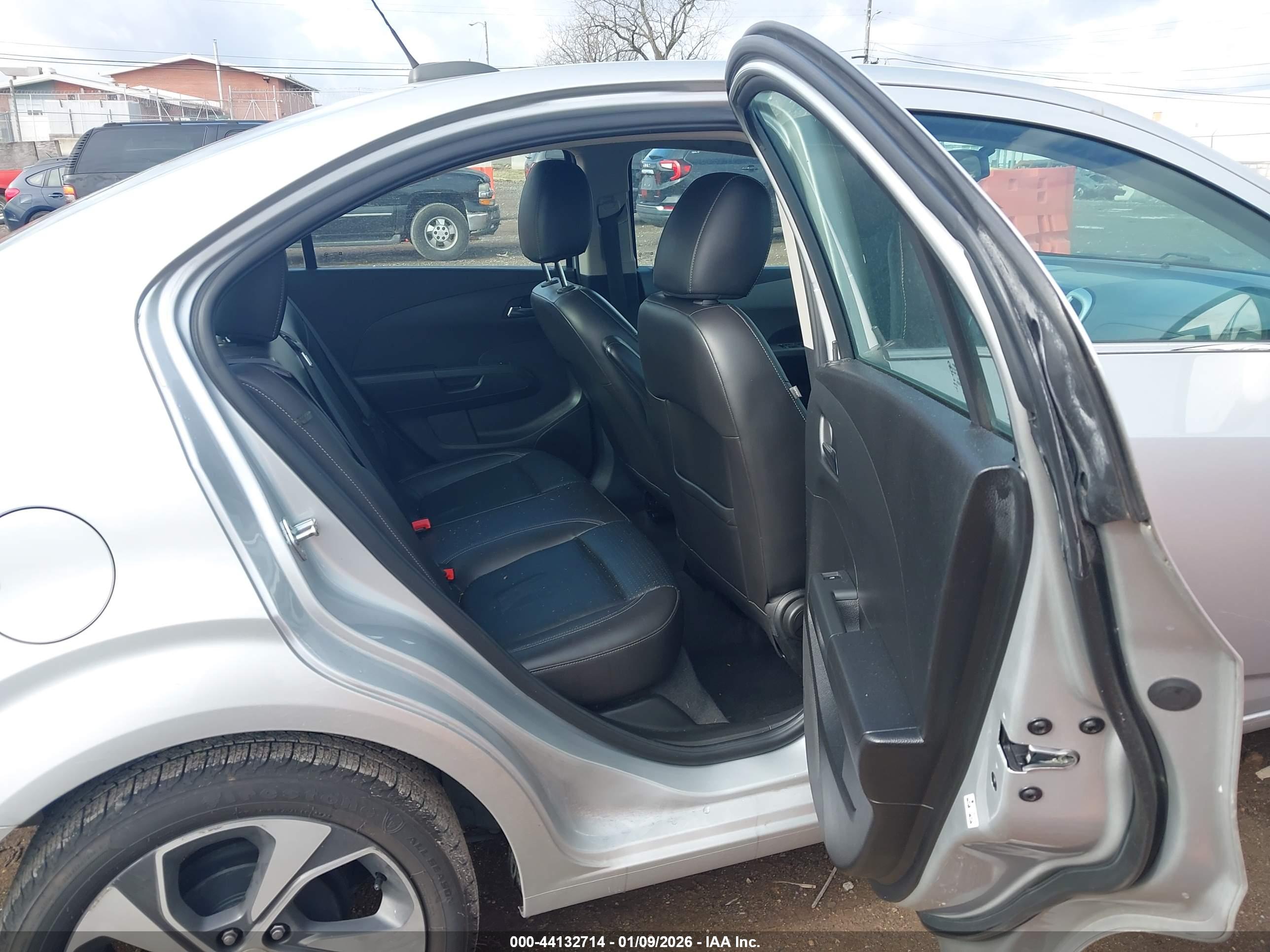 CHEVROLET SONIC image 8