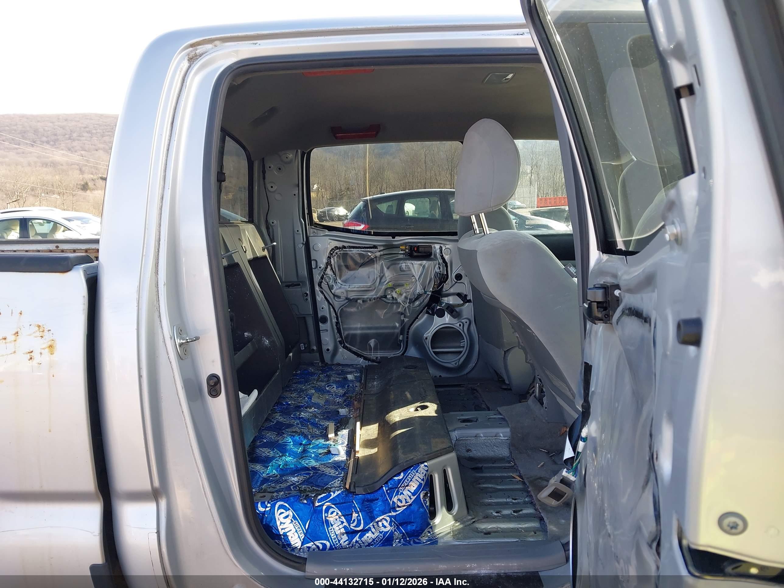 TOYOTA TACOMA image 8