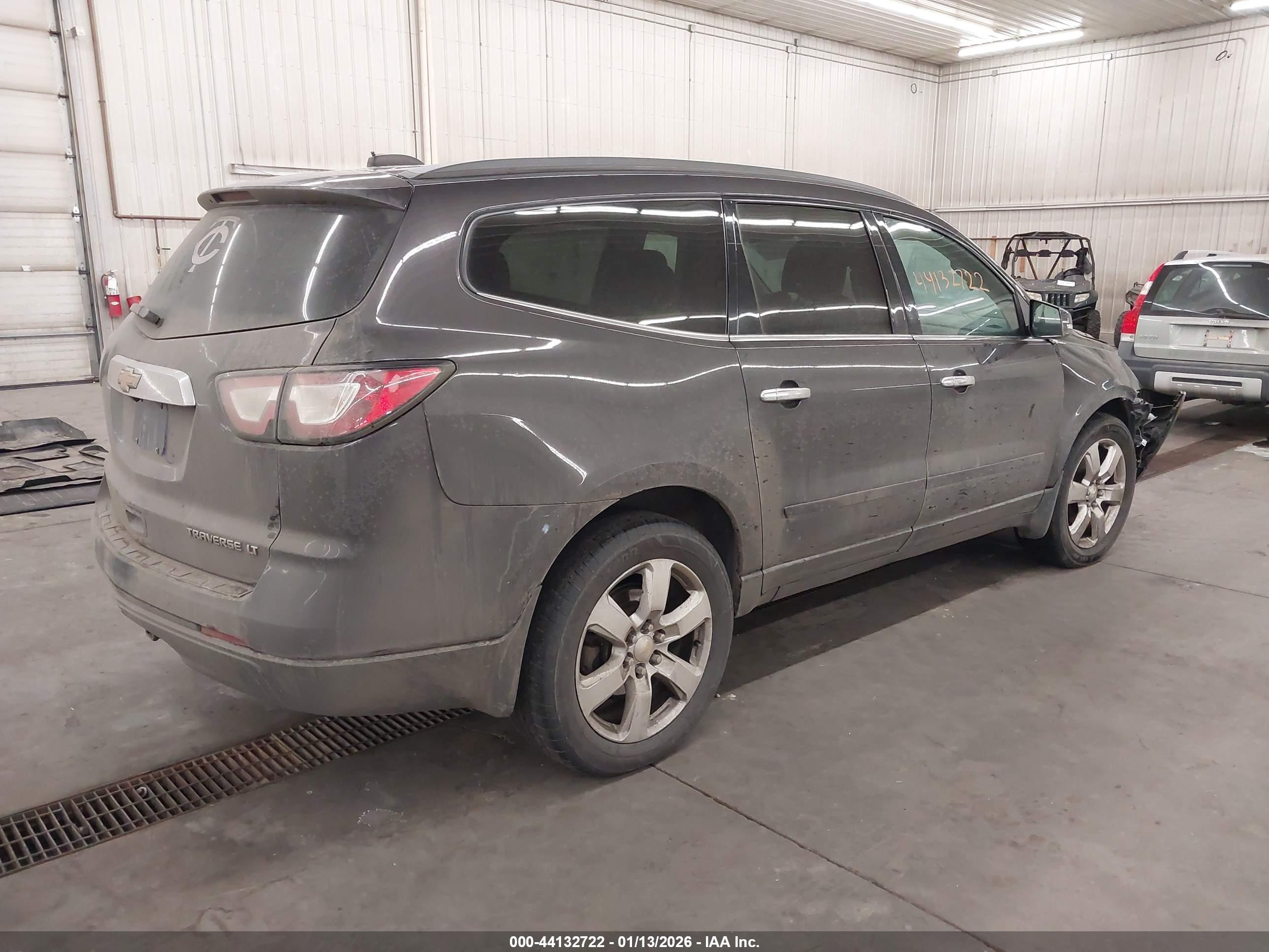 CHEVROLET TRAVERSE image 4