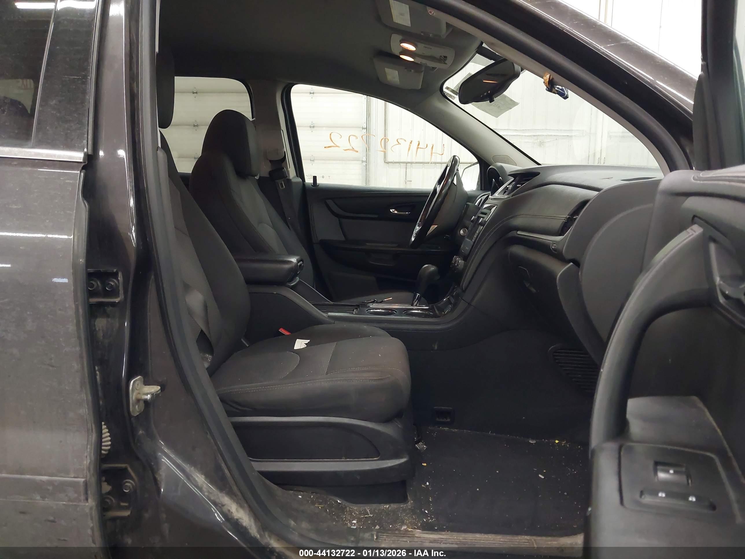 CHEVROLET TRAVERSE image 5
