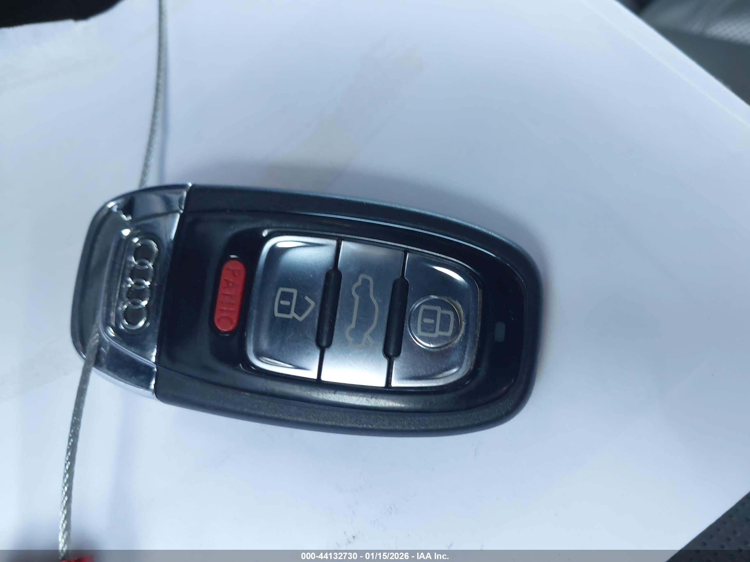 AUDI A8 image 11