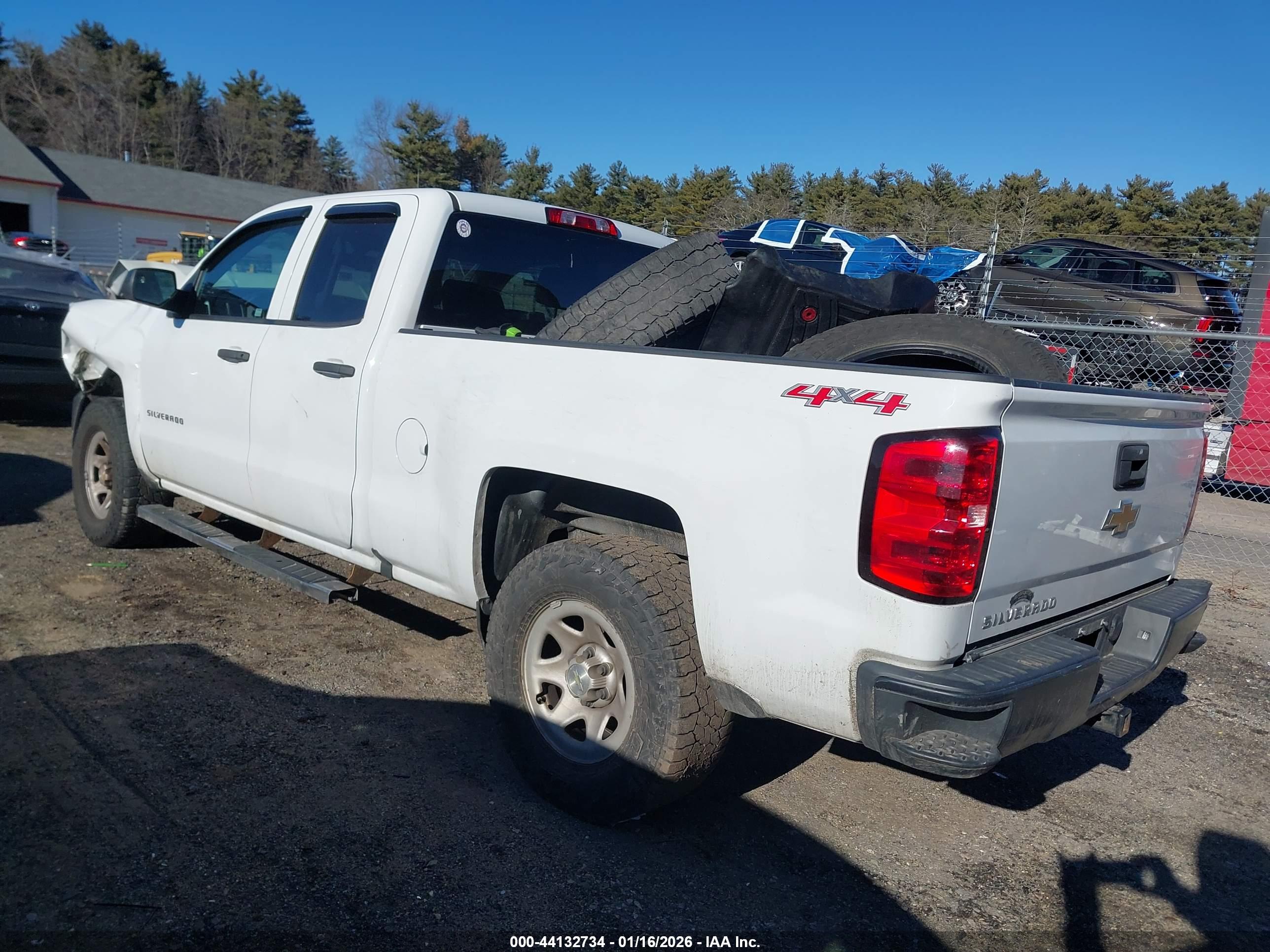 CHEVROLET SILVERADO image 3