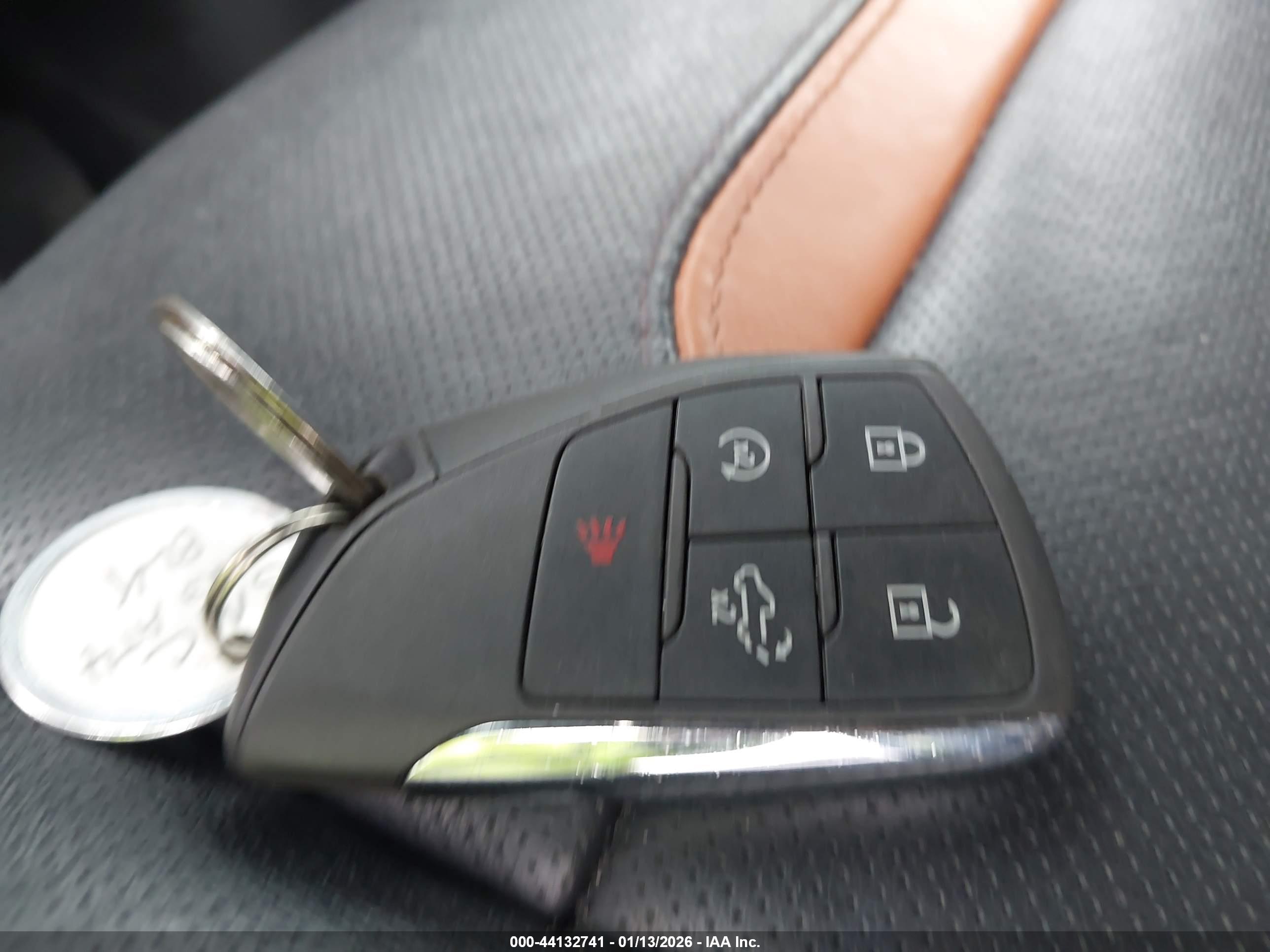 GMC SIERRA image 11
