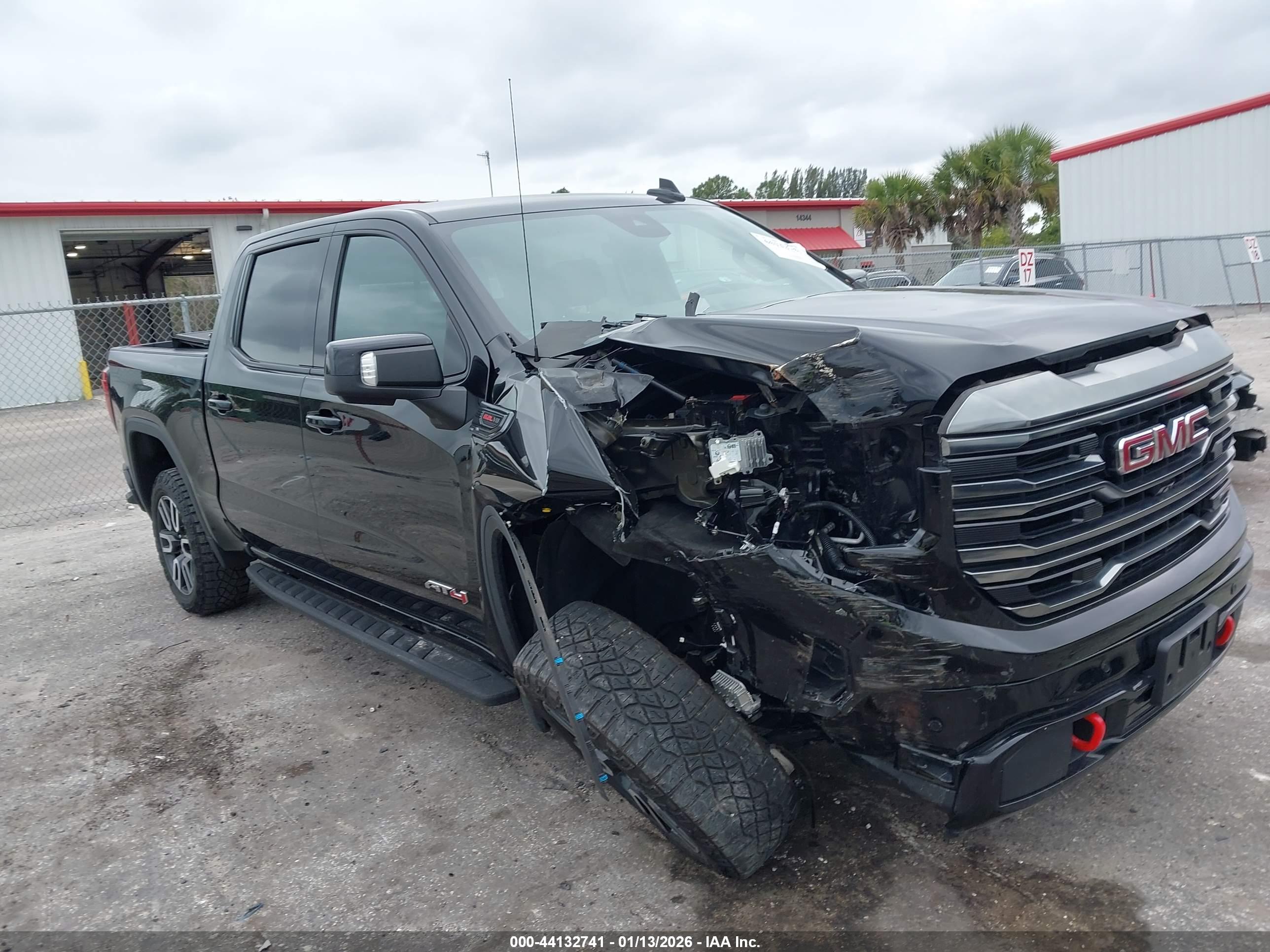 GMC SIERRA image 6
