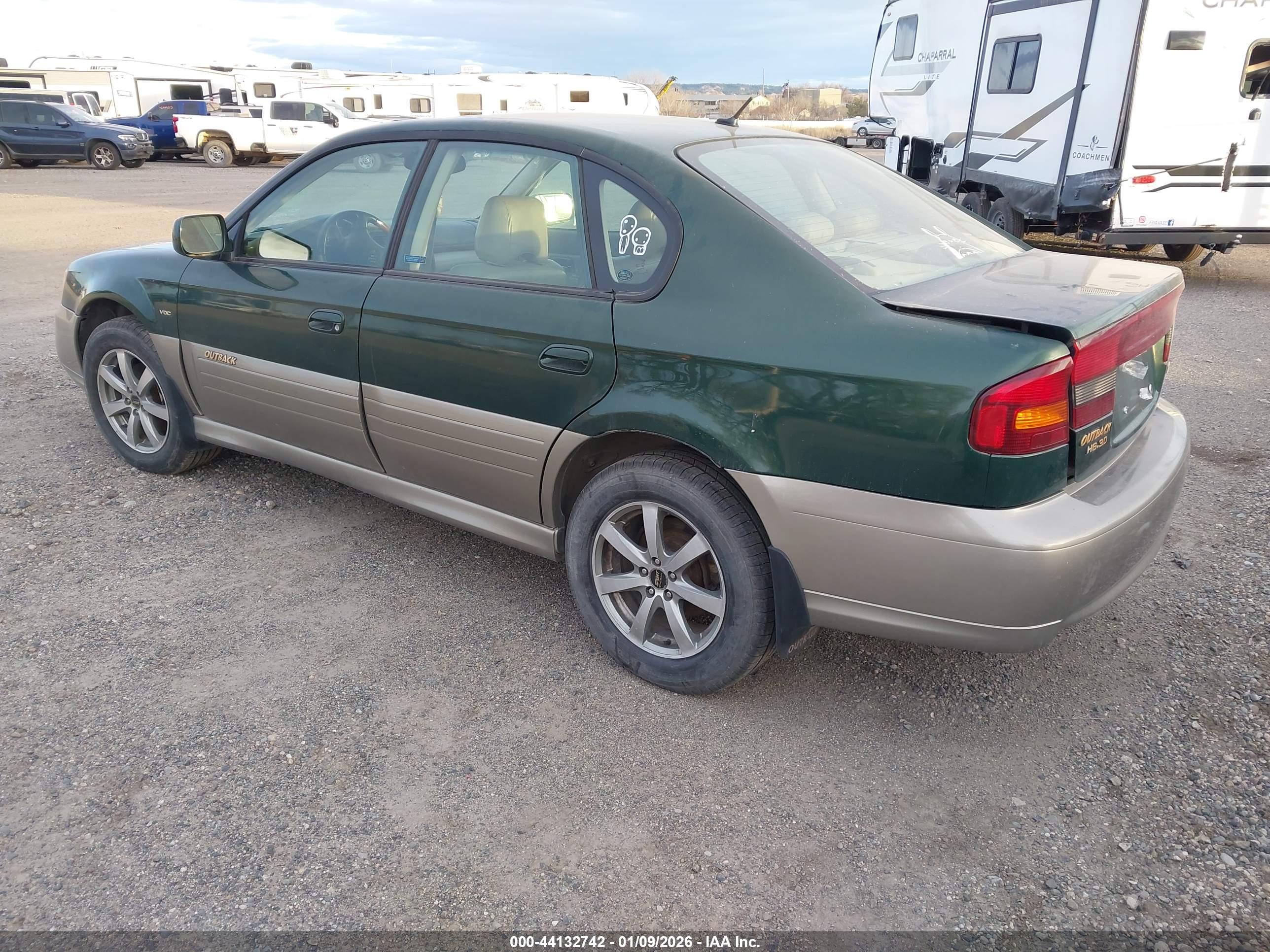 SUBARU OUTBACK image 3