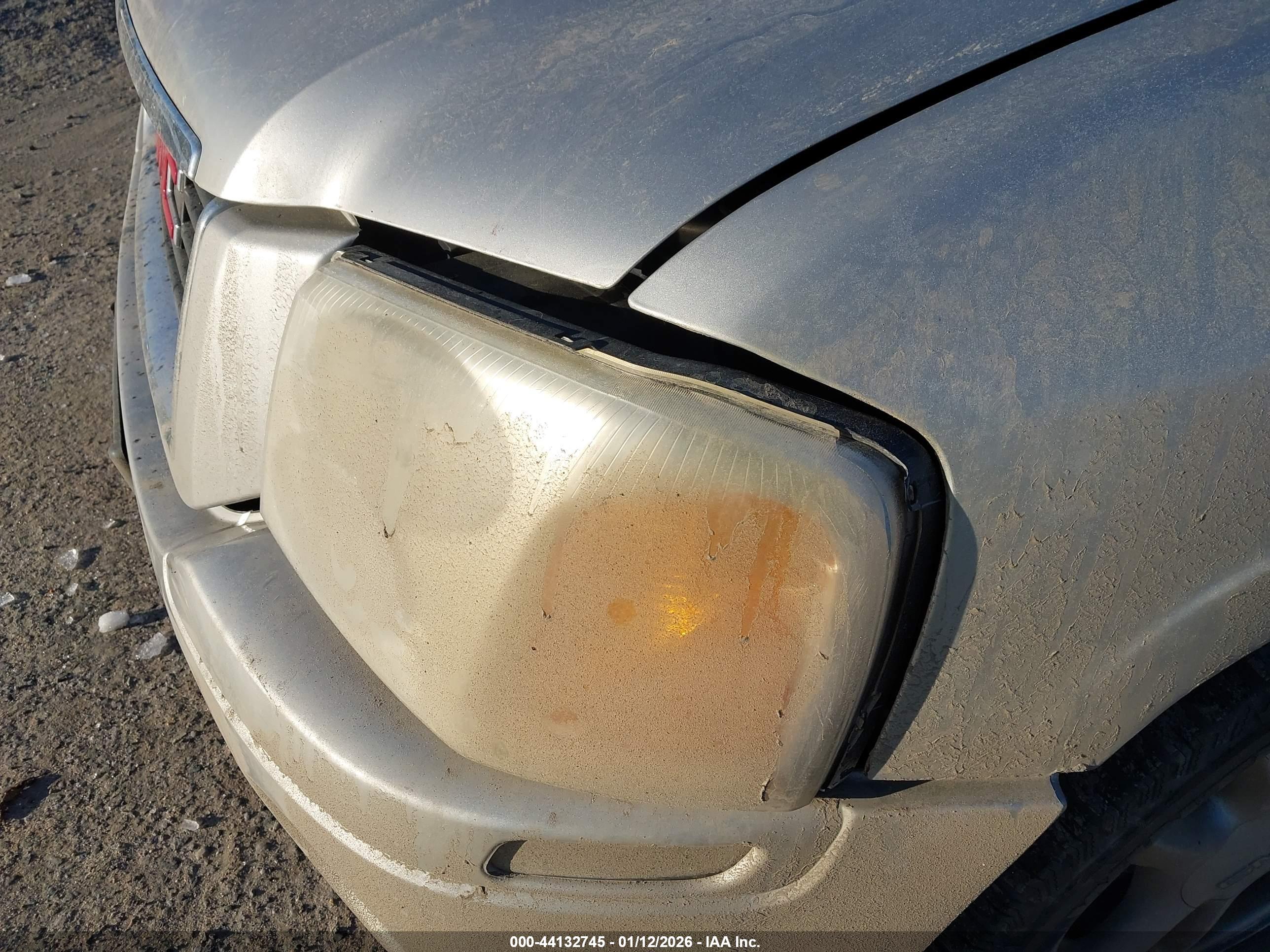 GMC ENVOY image 6